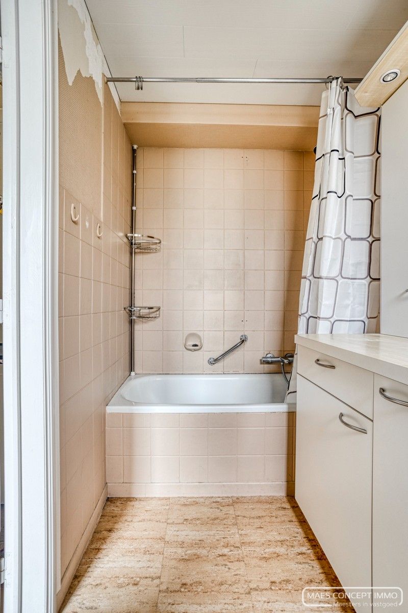 Ruime woning met magazijn te koop te Vichte foto 16