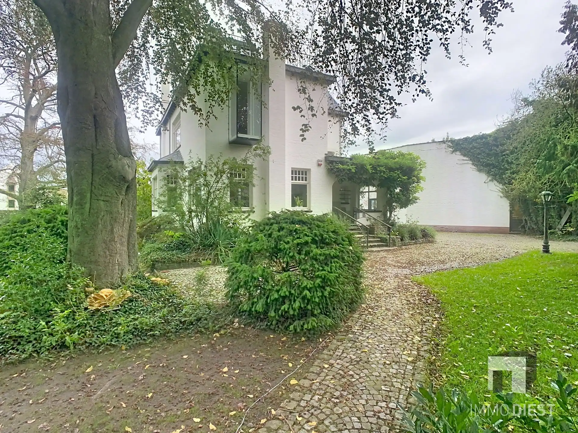 Prachtige kantoorruimte in een herenhuis foto 34