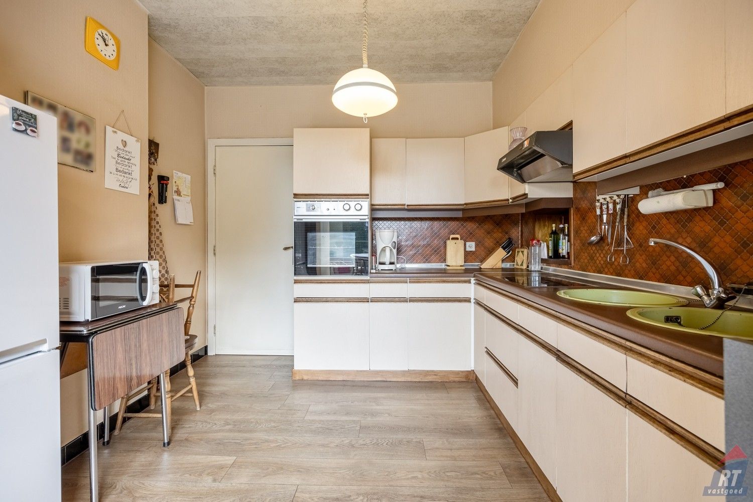 Charmante woning met zwembad op toplocatie in Sint-Truiden foto 7