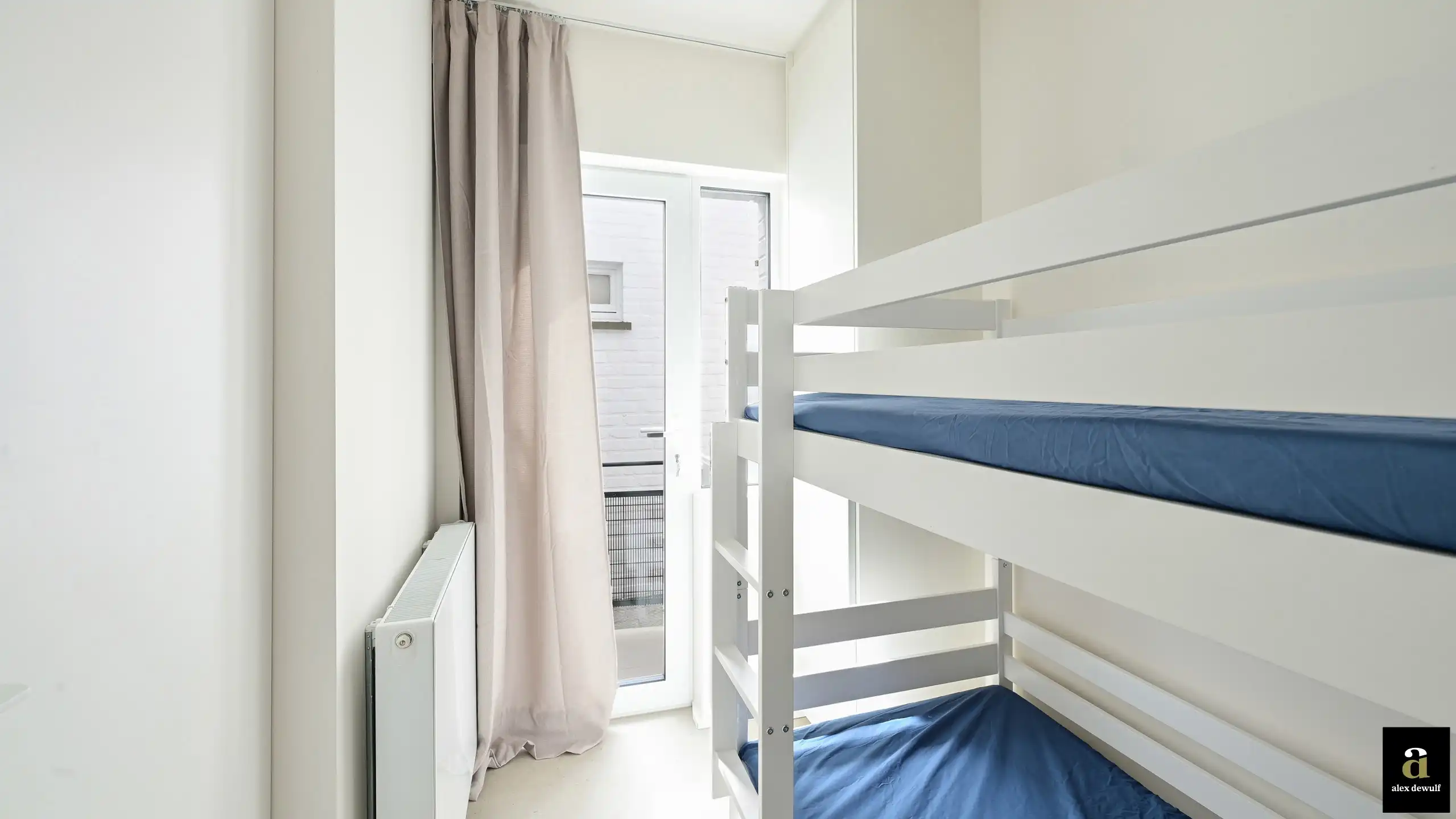 Mooi vakantie-appartement op de Zeedijk nabij het Rubensplein foto 12