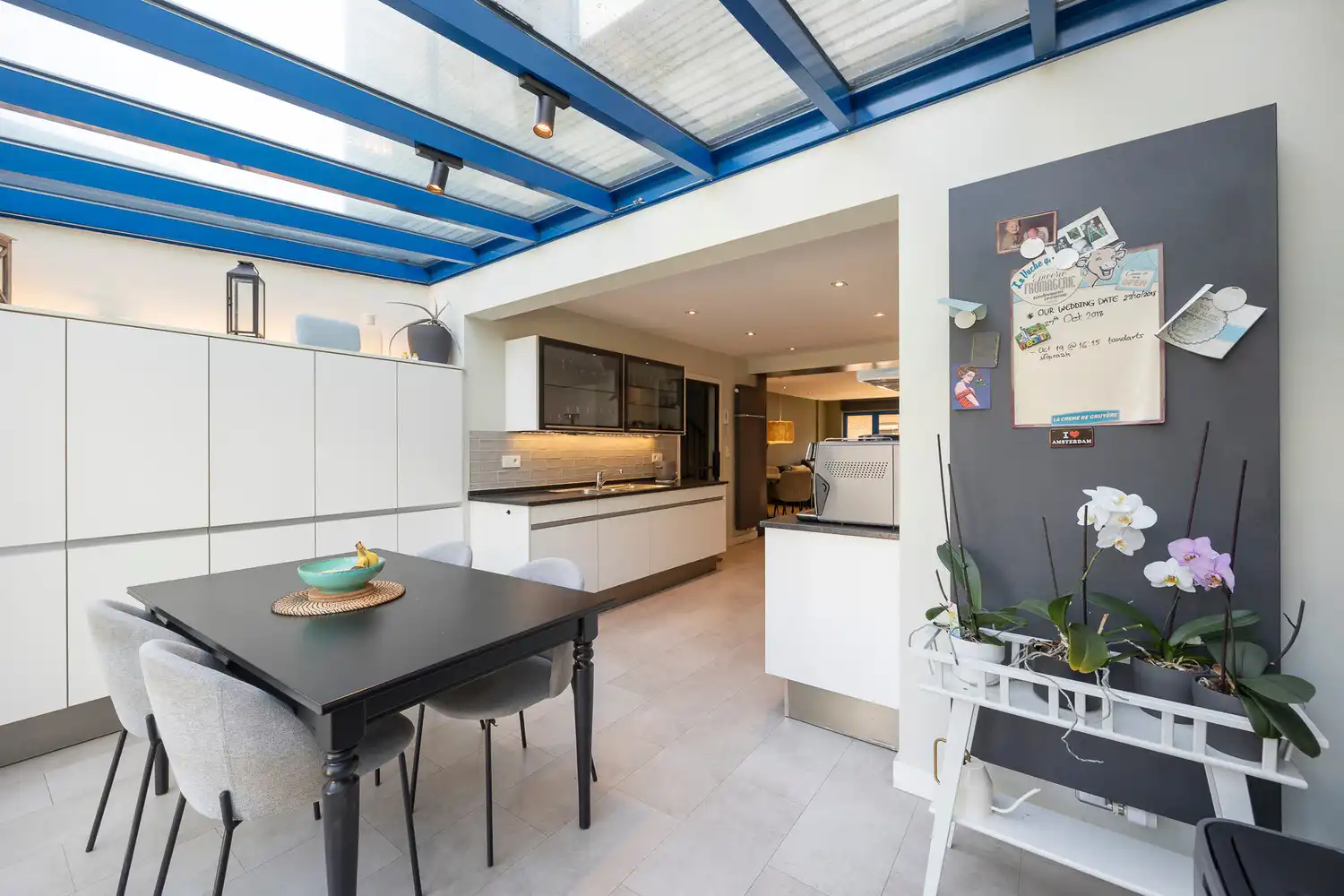 RUIME BEL-ÉTAGE MET DRIE SLAAPKAMERS IN CENTRUM BURCHT foto 17