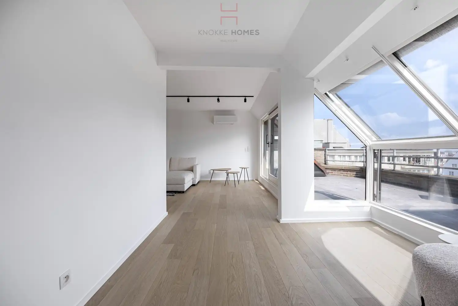 Ruim en lichtrijk appartement vlakbij het strand van Duinbergen foto 6