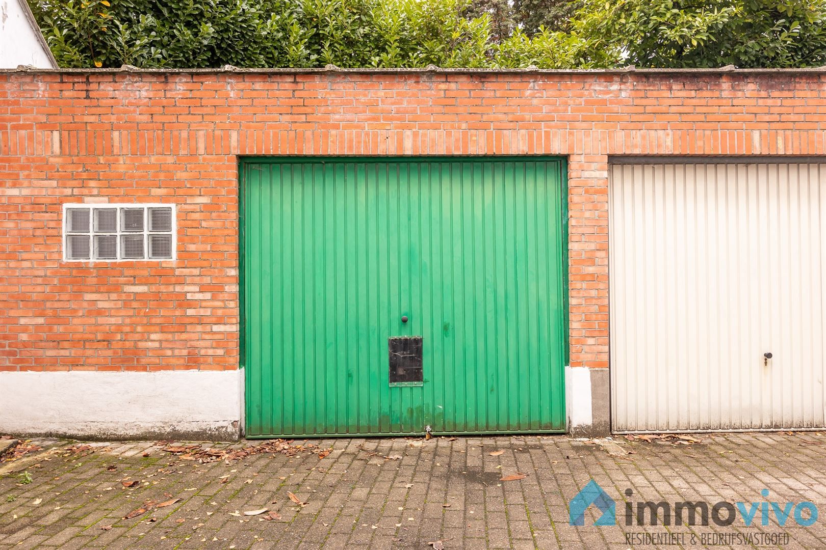 Licht op te frissen gelijkvloersappartement met 2/3 slaapkamers, tuin en garage. foto 12