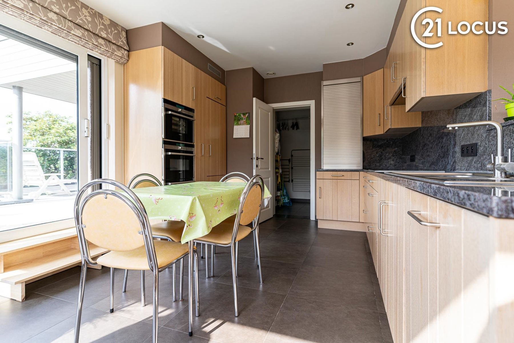 Penthouse Belsele – 192 m² Wooncomfort, 150 m² Zonnig Terras foto 7