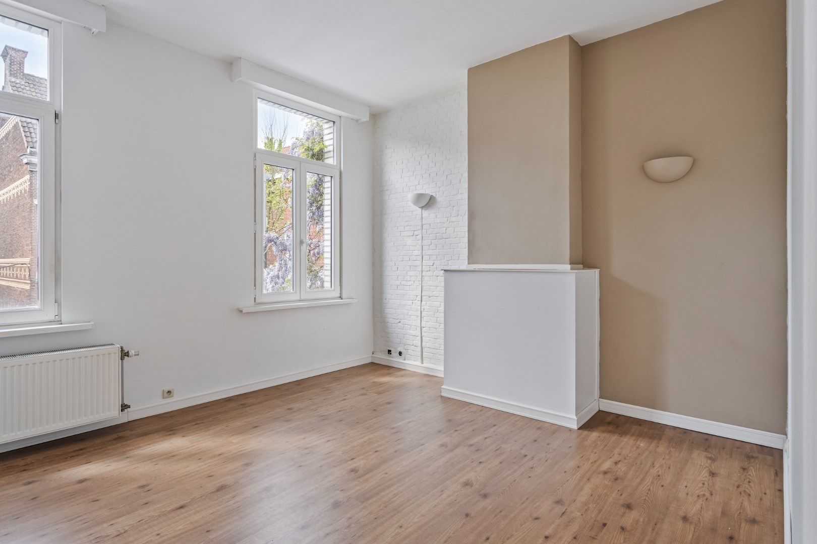 Veelzijdig handelshuis met woonst in hartje Ekeren foto 14