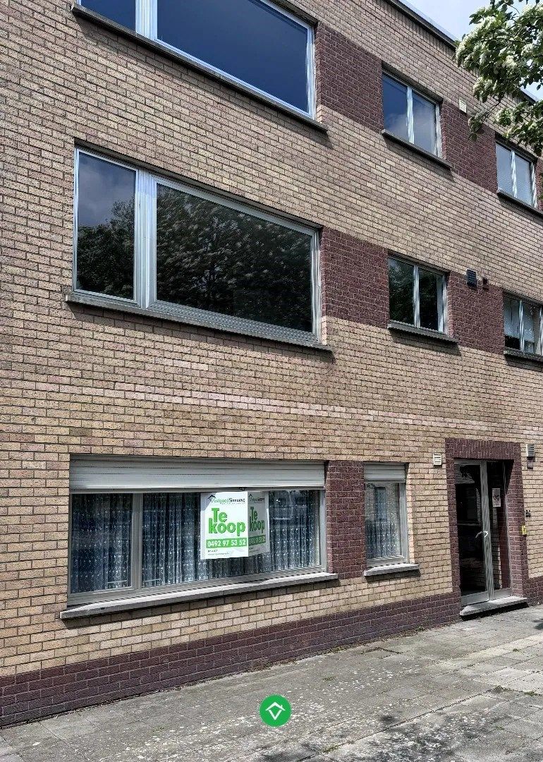 Gelijkvloers appartement met 2 slaapkamers en groot terras en garage te Bredene  foto 1