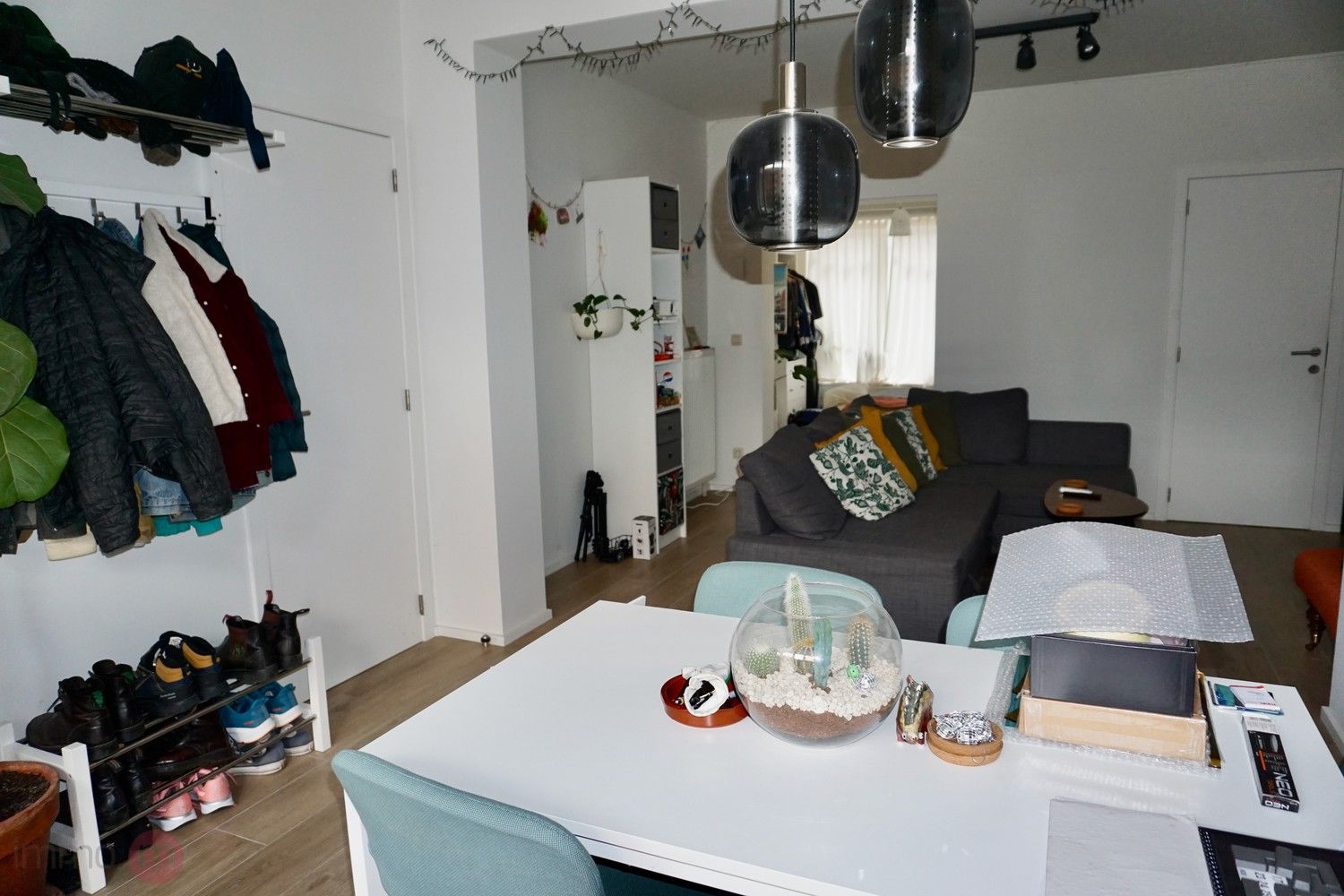 Gerenoveerd 1 slaapkamer appartement met groot terras/binnenkoer en garage. foto 6