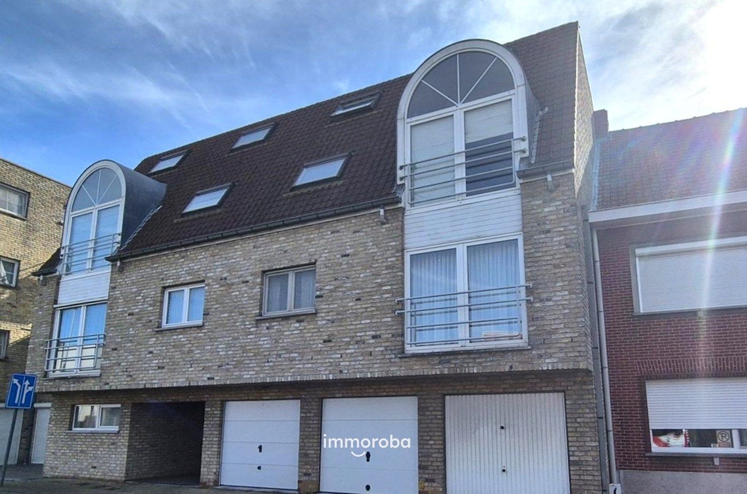Ruim duplex-appartement met garage te Zulte foto {{pictureIndex}}