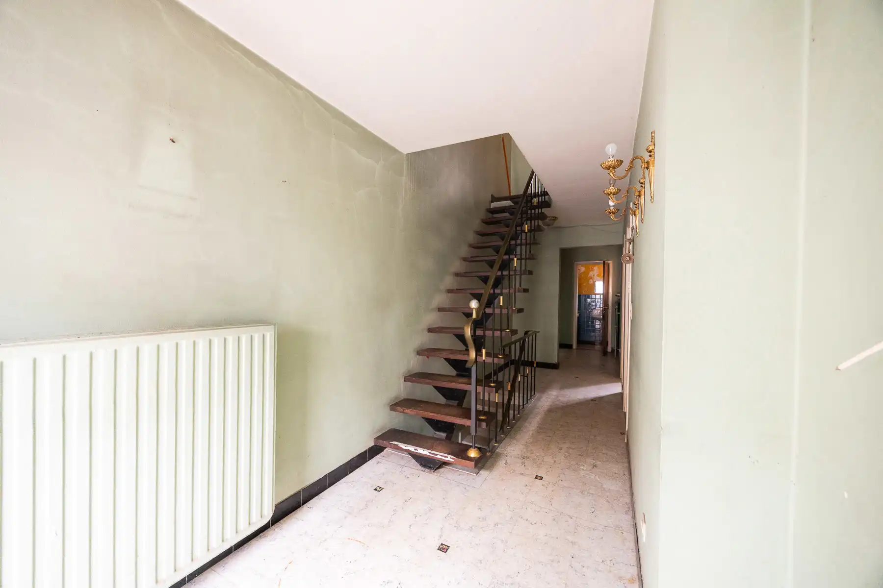 Ruime renovatie bel-etage woning met tuin en garage  foto 13