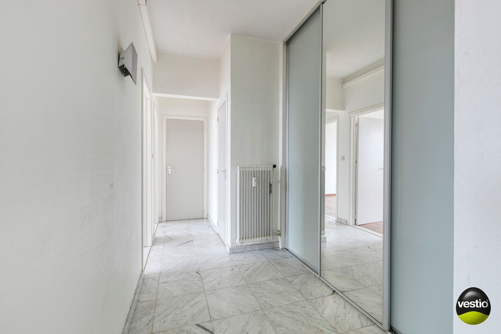 Klassevol, lichtrijk 3 slaapkamer appartement van 145 m² op het Leopoldplein. foto 10
