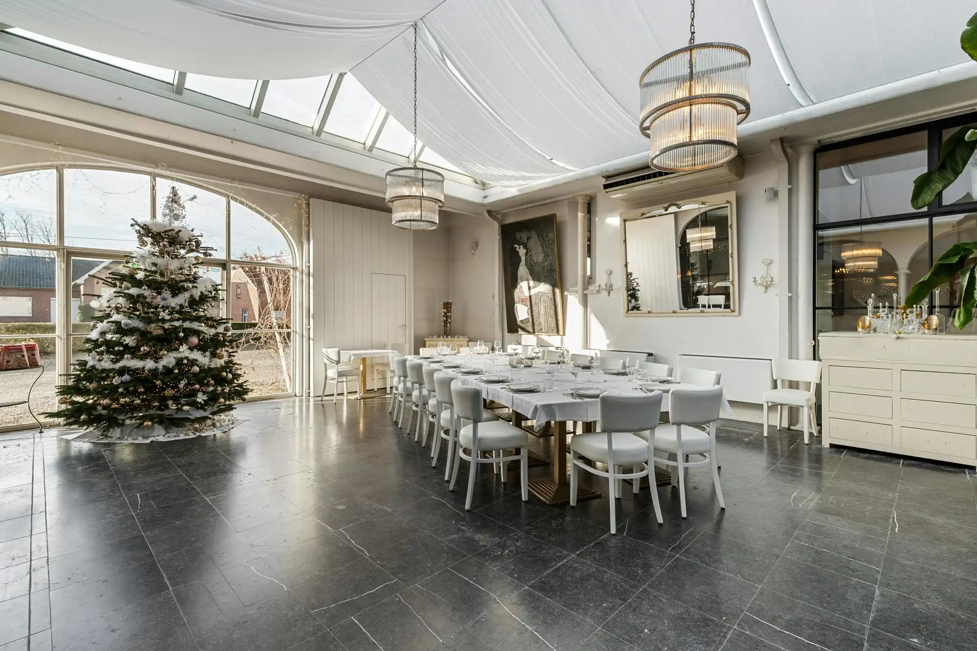 Luxueuze villa met zwembad en handelsruimte te Beverst foto 15