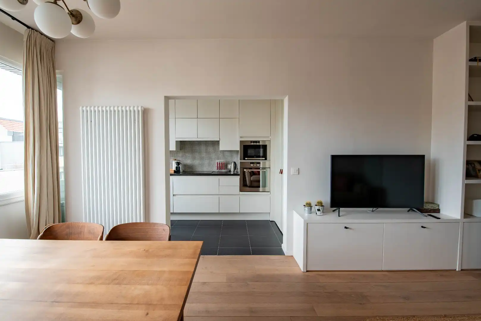 Stijlvol bemeubeld 2 slk appartement op het Zuid foto 3