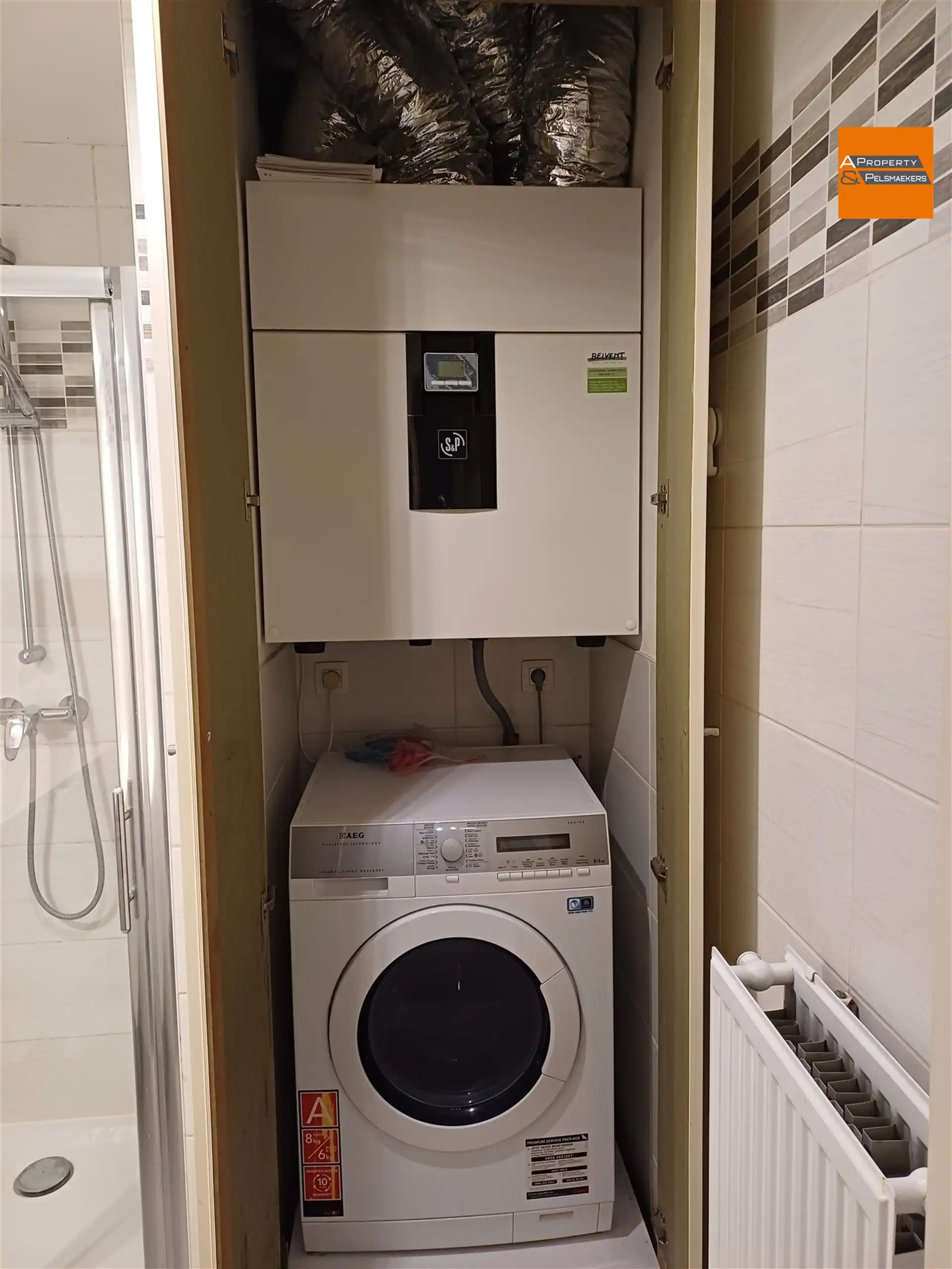 Ruime gemeubileerde studio met parkeerplaats en kelder foto 7