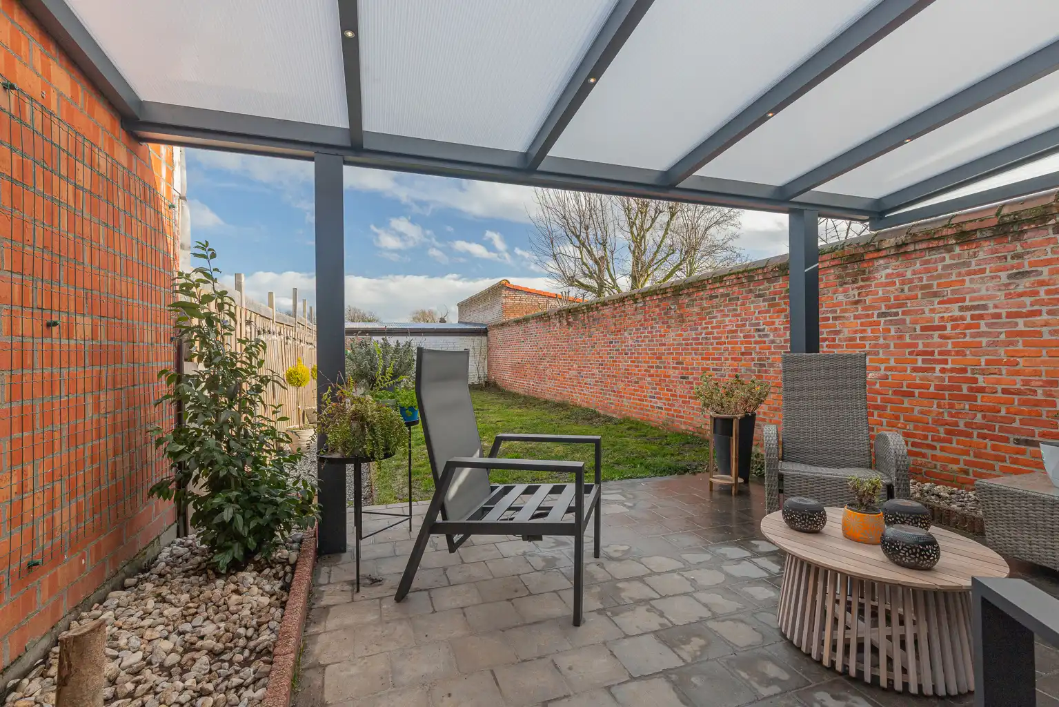 Instapklare rijwoning met 2 slaapkamers! foto 19