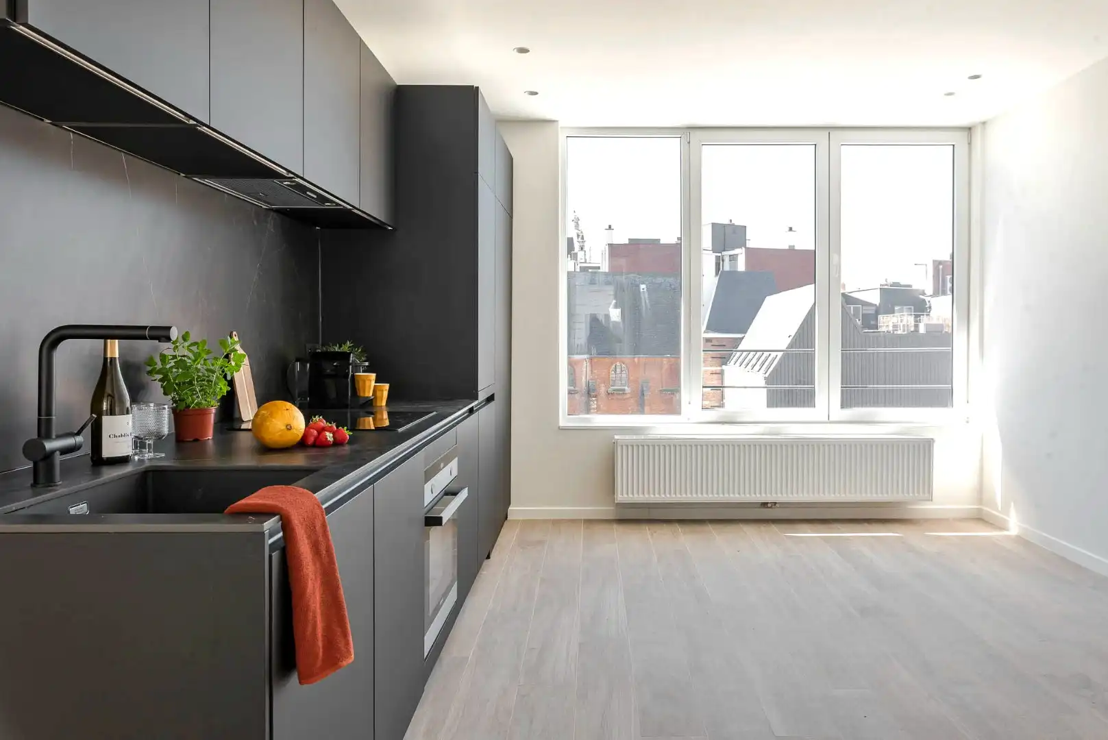 Luxueus gerenoveerd appartement op topligging foto {{pictureIndex}}