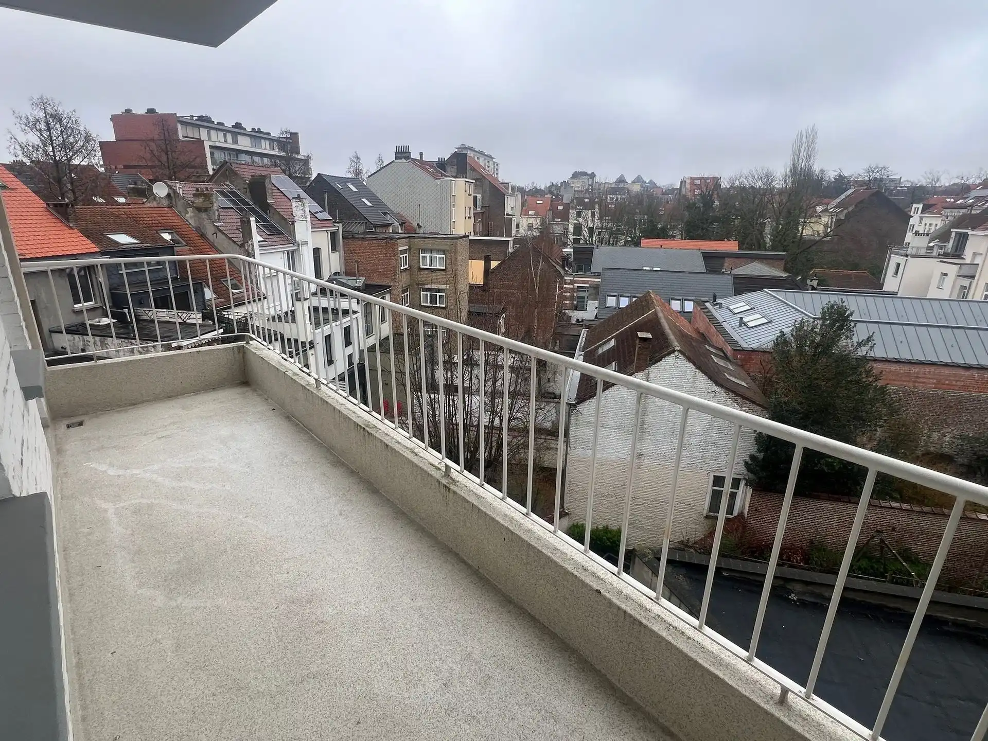 PRACHTIG APP MET 2 SLAAPKAMERS MET UITZICHT OP DE SQUARES foto 11