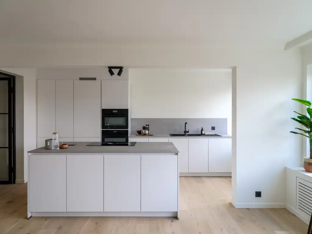 Ruim en lichtrijk 3 slpk appartement met terras nabij het station Gent-Sint-Pieters foto 3