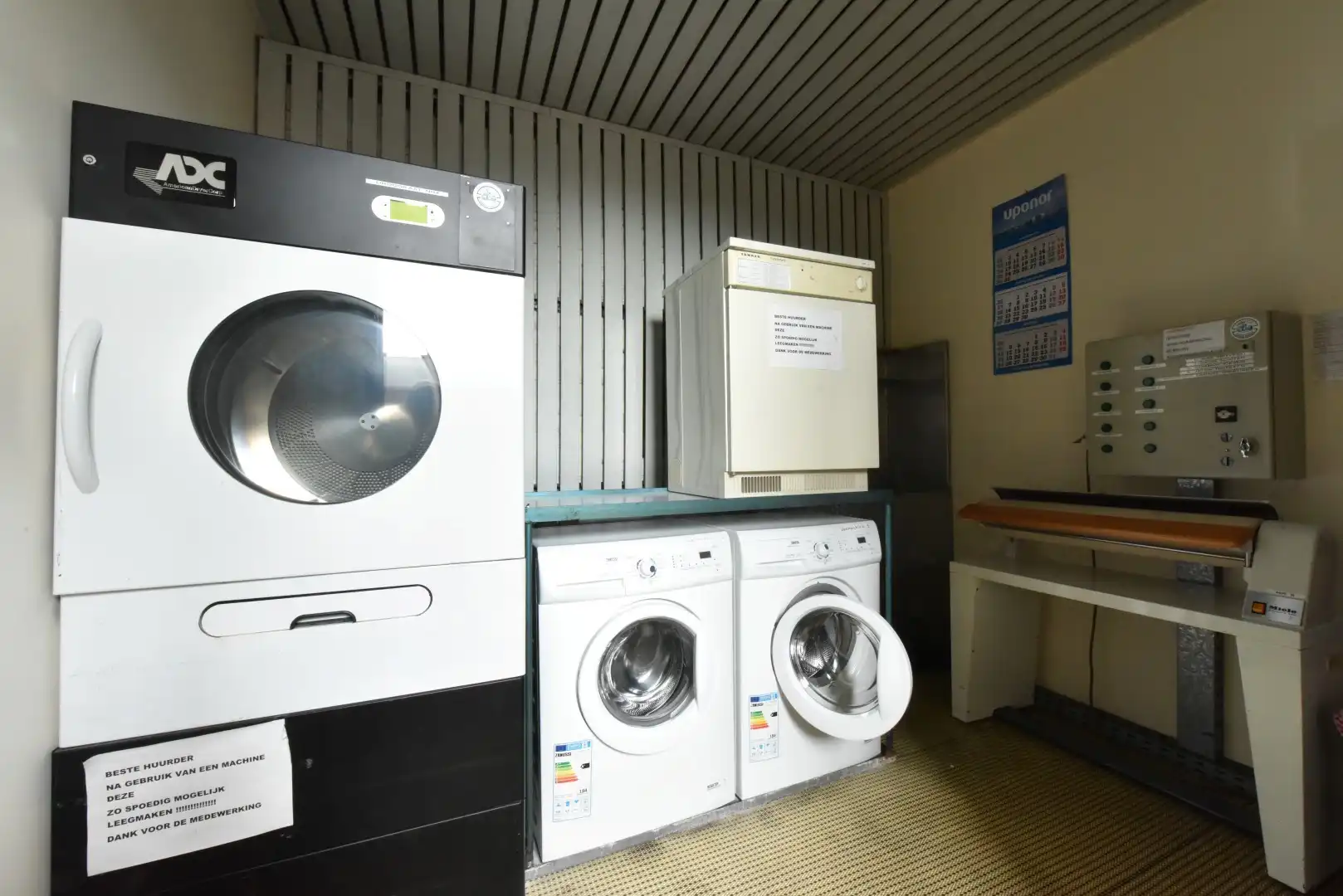 Loft | Gezellige goed onderhouden duplex - appartementje met groot privaat terras in centrum | Verhelststraat foto 12