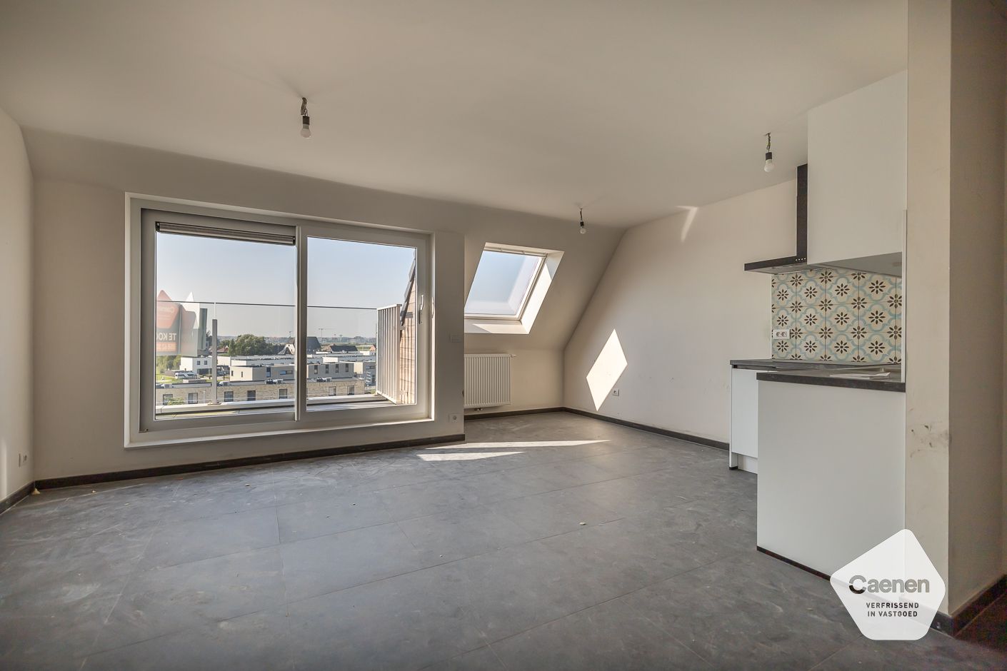 Lichtrijk duplex-appartement op de vierde verdieping van residentie Modena te Lombardsijde. foto 4