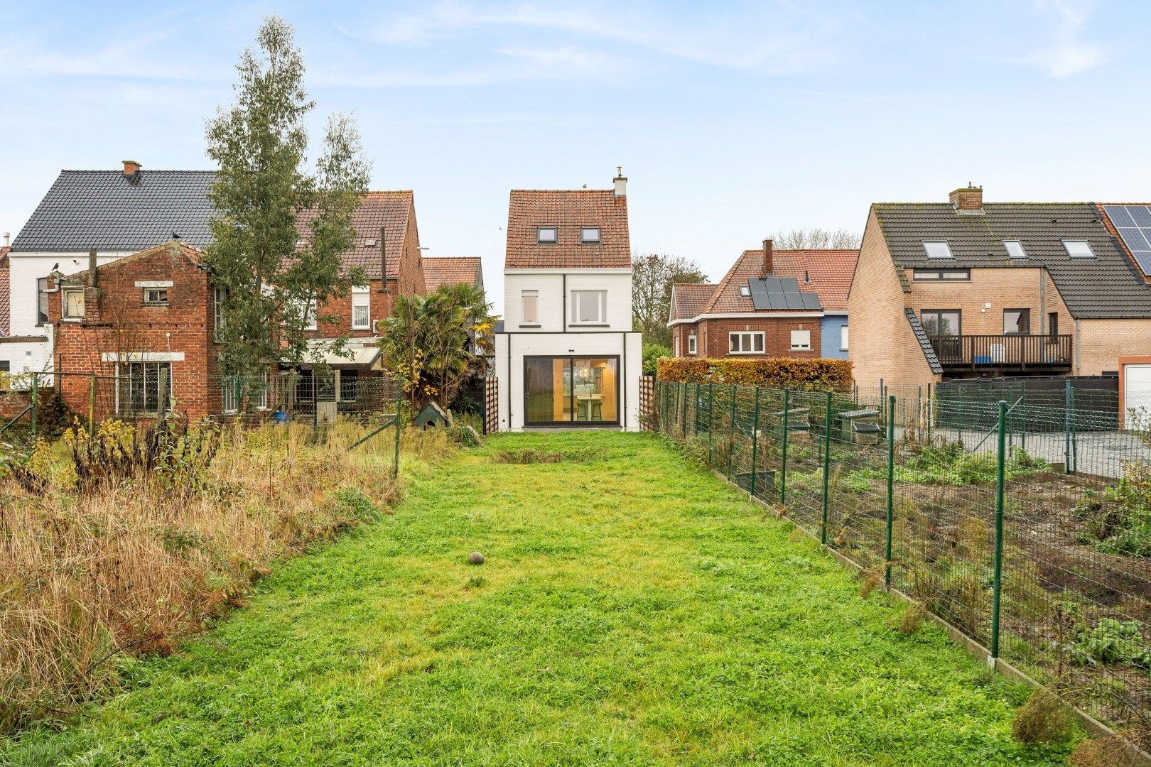 Instapklare halfopen woning met 3 slaapkamers en zuidgerichte tuin in Ledegem foto 12