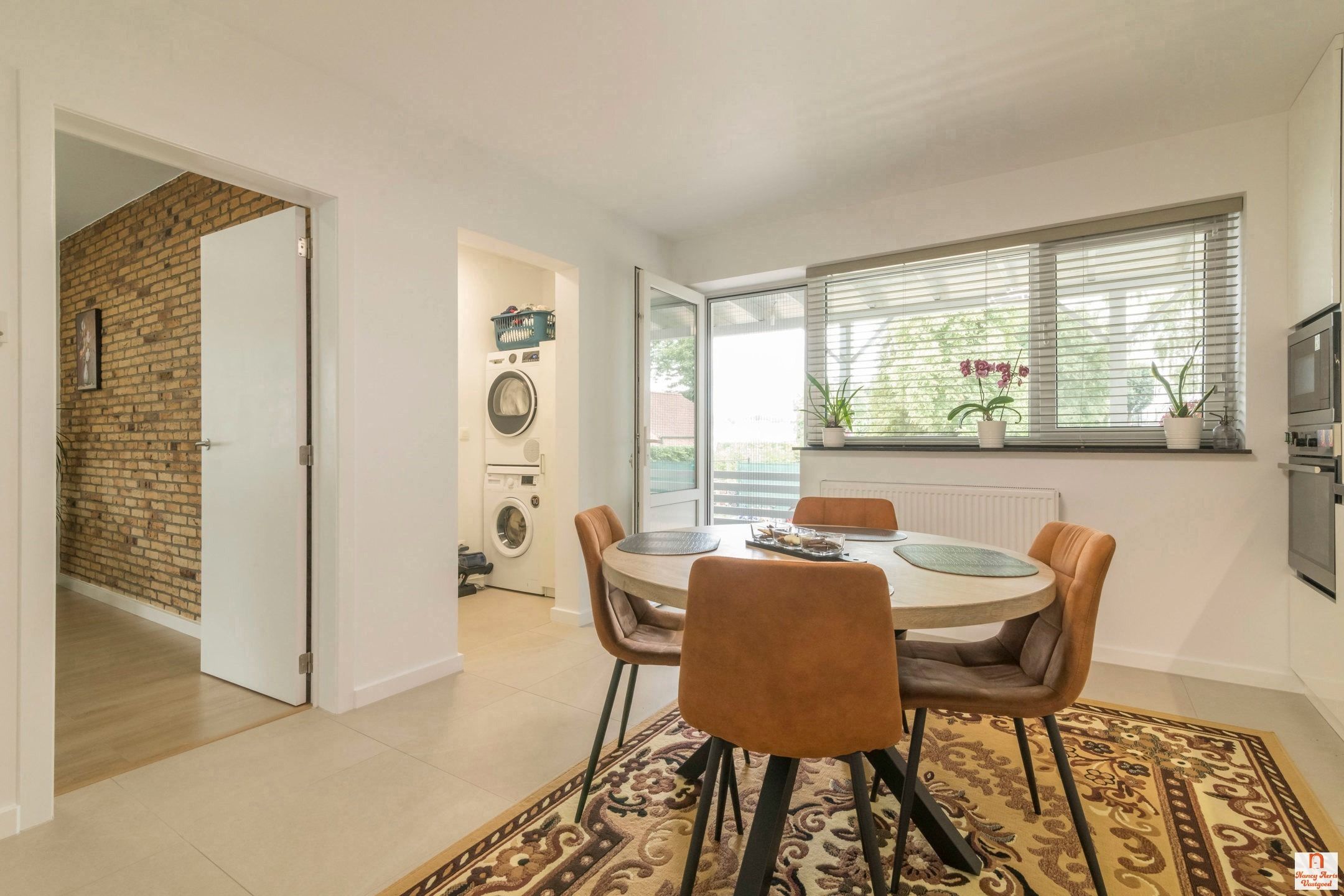 Grondig gerenoveerde splitlevelwoning in een rustige straat foto 14