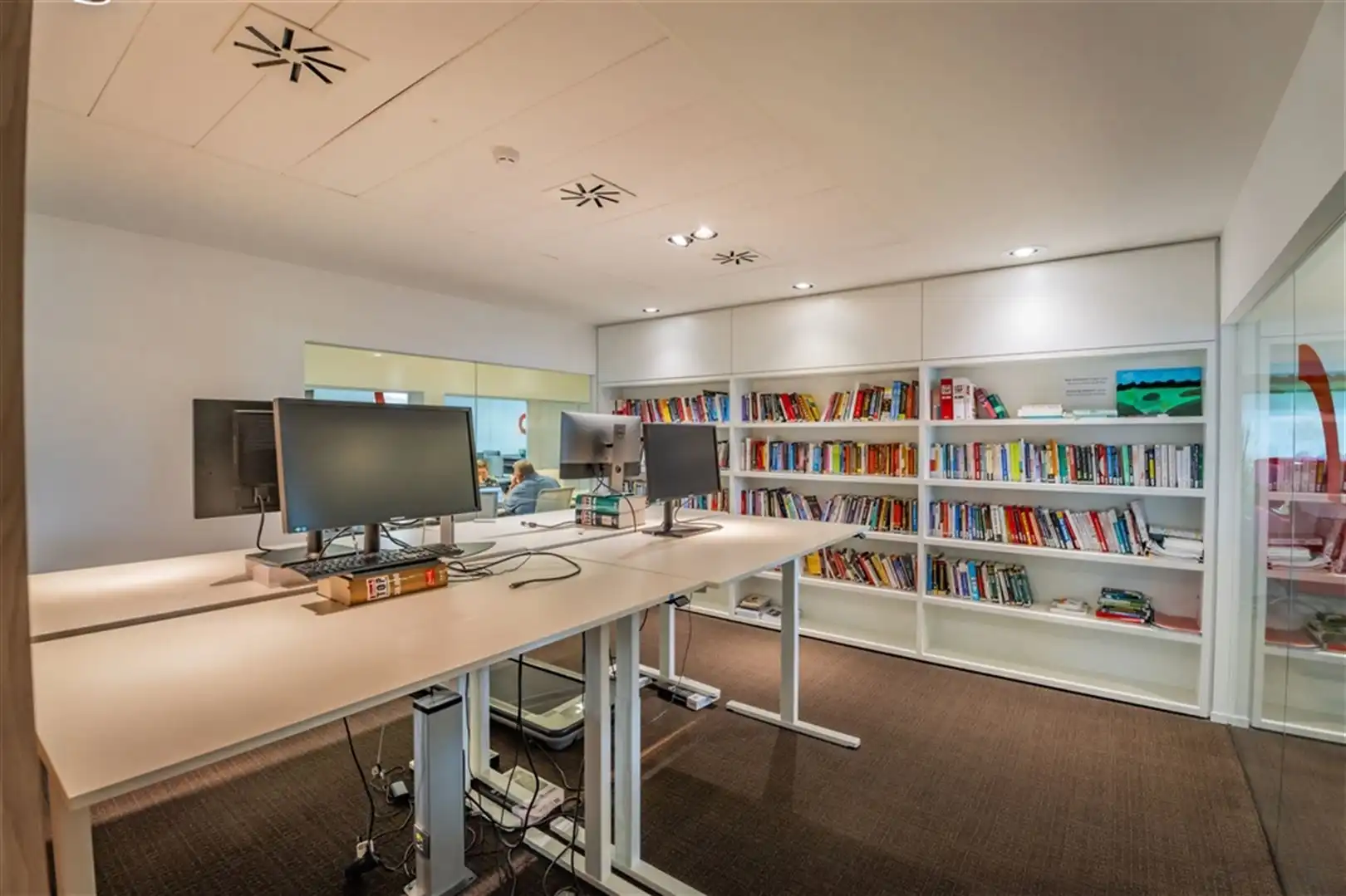 Single - tenant kantoorgebouw te huur in Heverlee (Leuven) foto 13