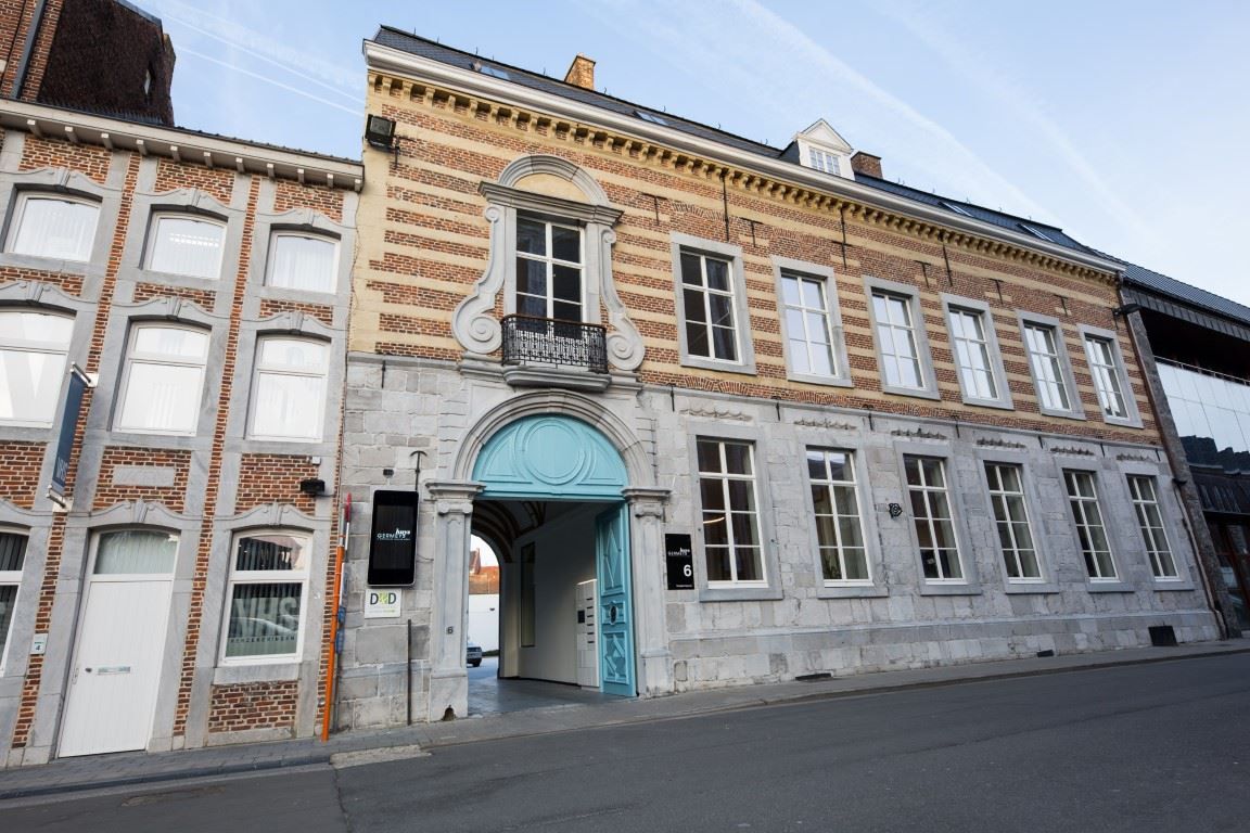 Kantoorruimtes te huur in een modern en uniek gerenoveerd bedrijvencentrum foto {{pictureIndex}}