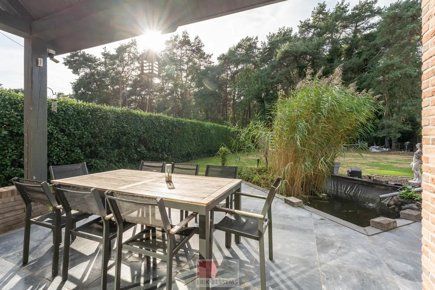Vrijstaande woning gelegen op een royaal perceel van maar liefst 990 m² en beschikt over een bewoonbare oppervlakte van circa 221 m² foto 33