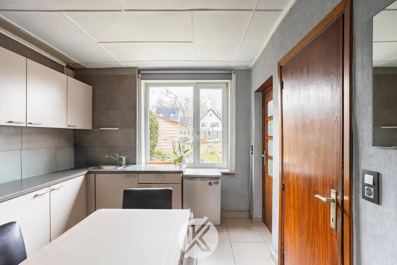 Te renoveren woning nabij de markt foto 9