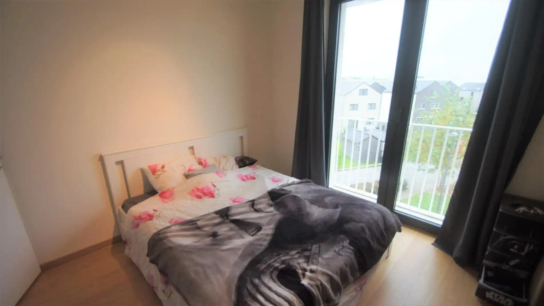 Ruim en recent 2 slpks-app. met terras en autostaanplaats foto 7