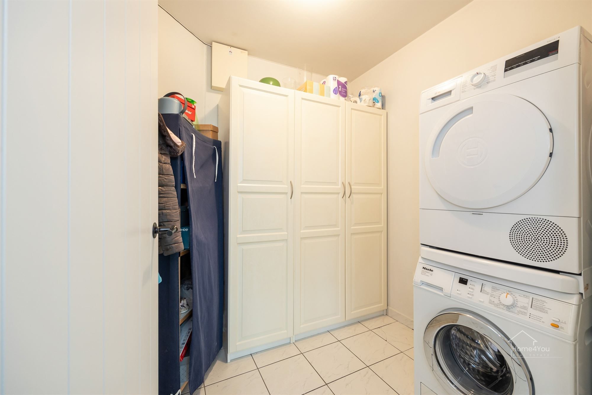 Instapklare gezinswoning met 4 slaapkamers en tuin foto 12