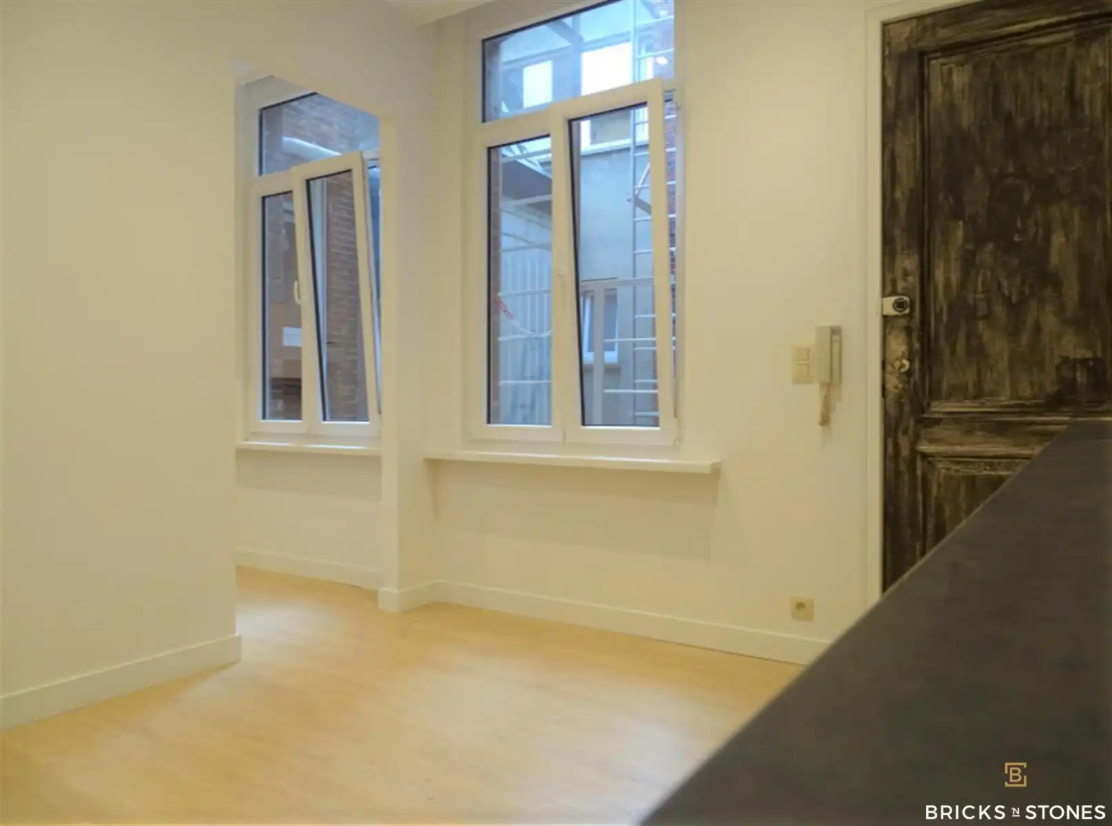 Goedgelegen, leuke studio in goede staat. foto 2