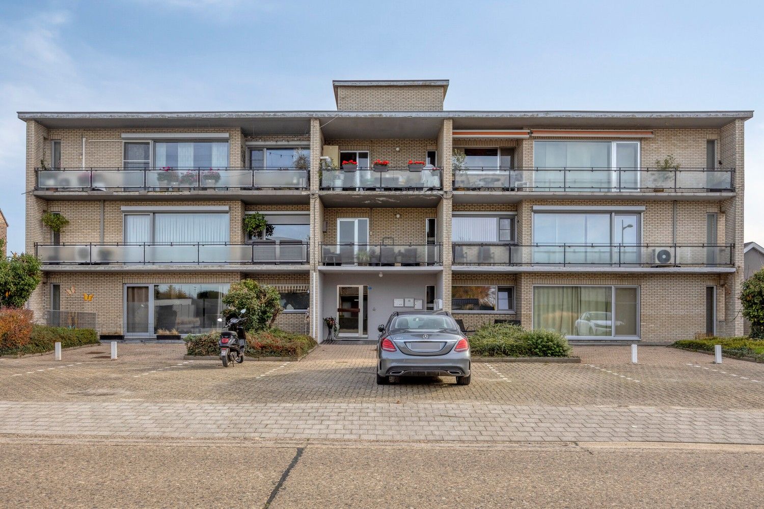 Gerenoveerd appartement met 3 slaapkamers, 2 terrassen en garage in Uikhoven aan de Maas! foto 24