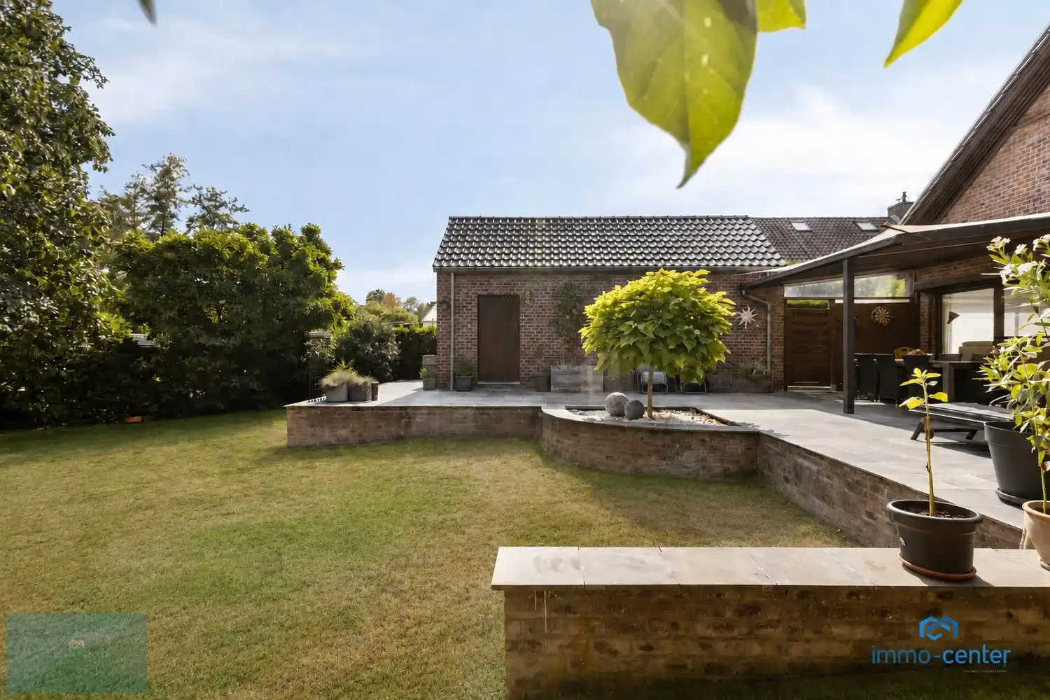 Instapklare vrijstaande woning met 4 slaapkamers en prachtige tuin foto 30