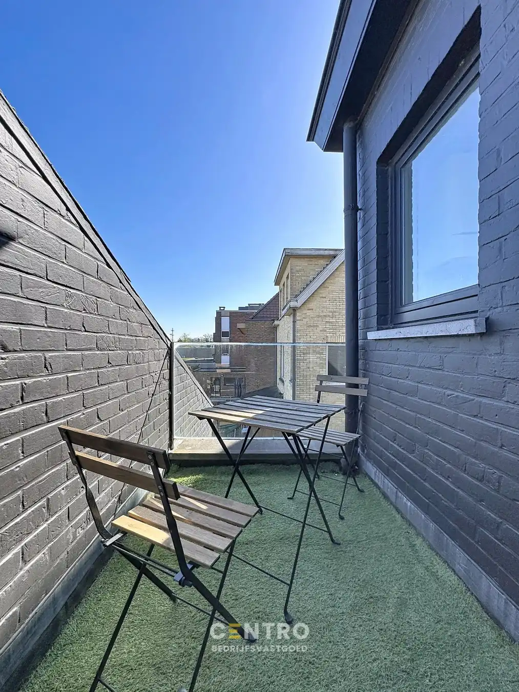 Instapklaar KANTOORGEBOUW te koop met MAGAZIJN (stockage of parkeerplaatsen) en ruim APPARTEMENT (3 slpkms) langs dé Maalse Steenweg te Brugge (Sint-Kruis) foto 20