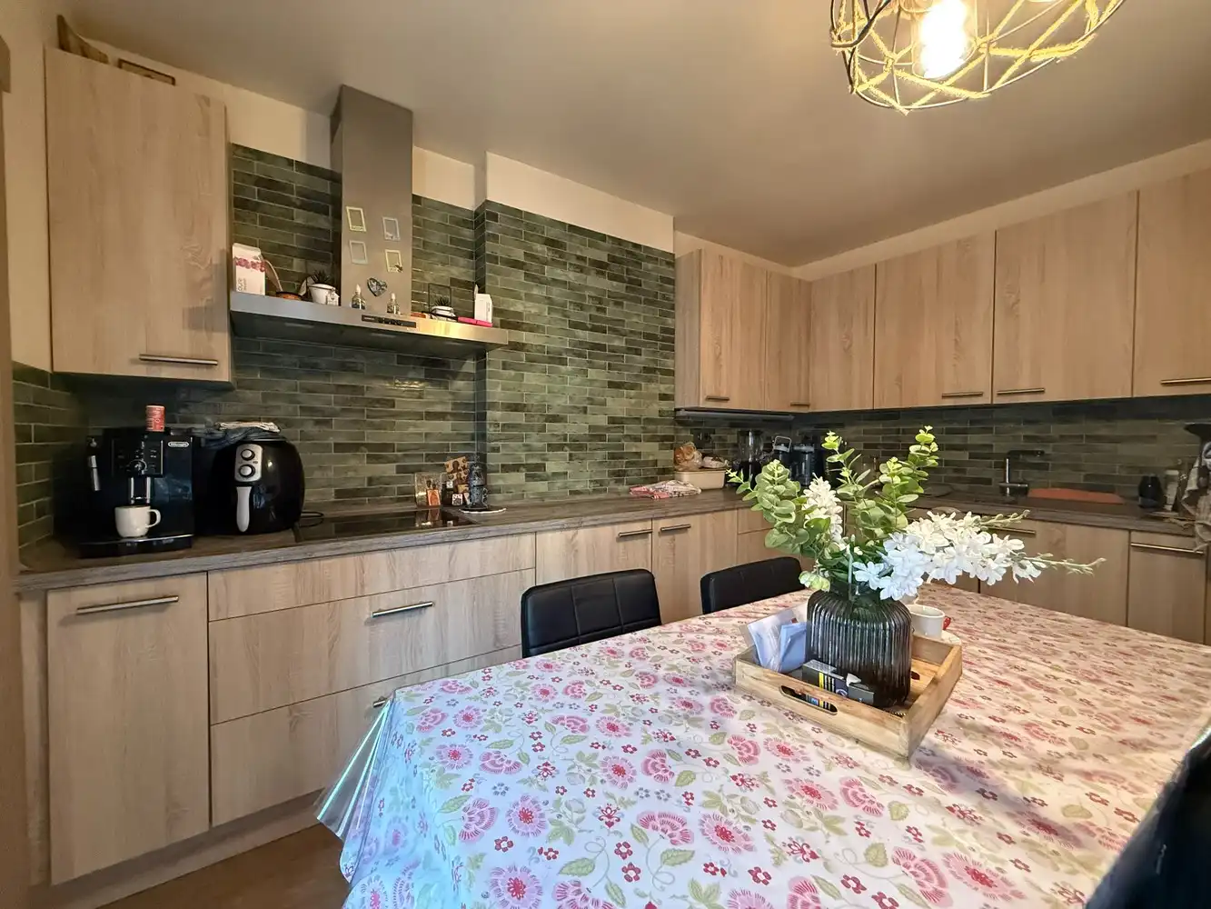 Handelspand met woongelegenheid op uitstekende locatie foto 5