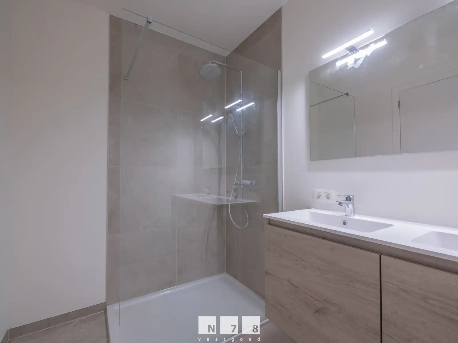 Appartement te huur foto 9
