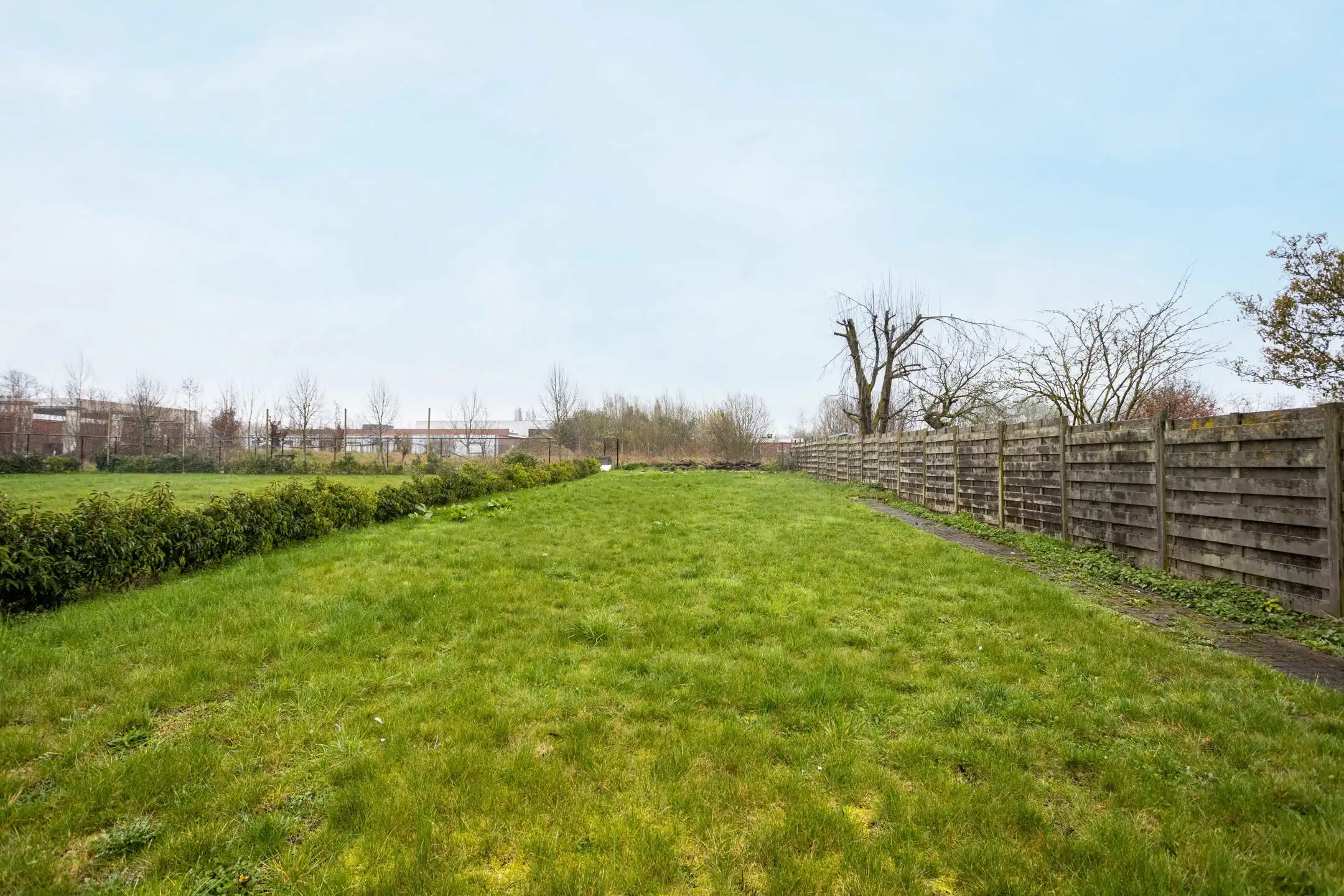 Ruime gezinswoning met aangename zuid-gerichte tuin. foto 27