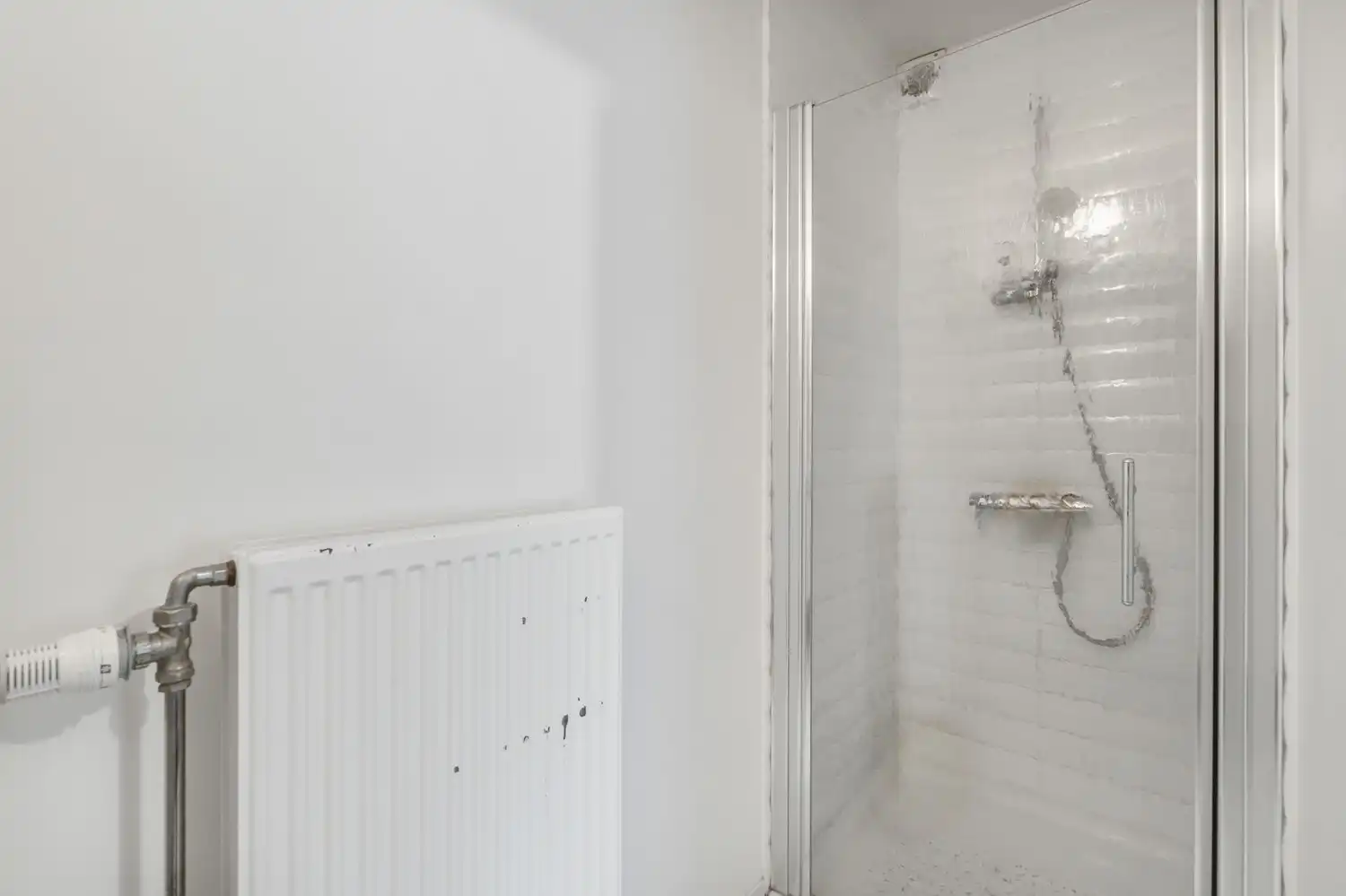 Prachtige 3-gevelwoning met studio, grote tuin en vrij uitzicht foto 18