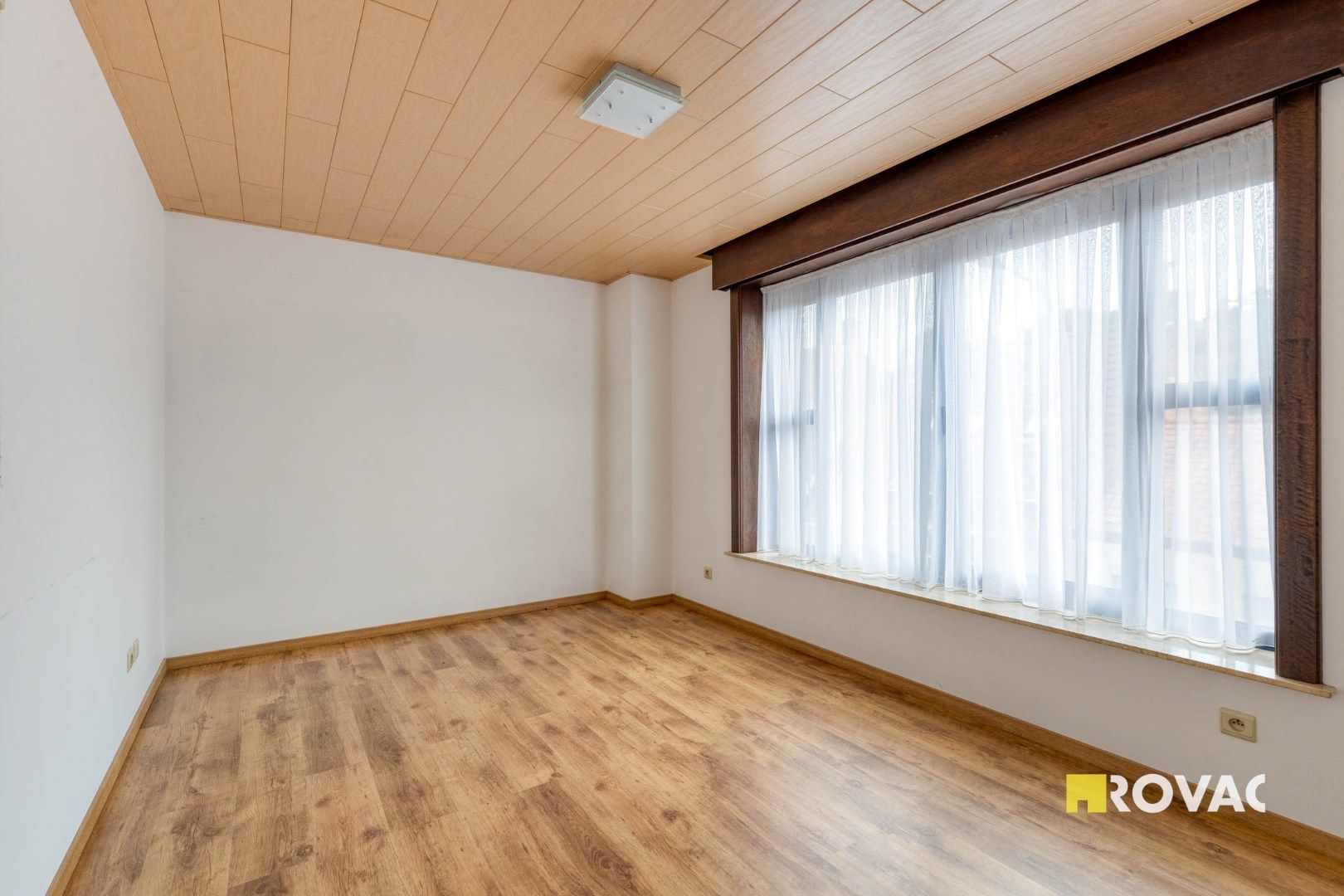 Polyvalente eigendom handelsruimte met woonst. Garage mogelijk foto 18