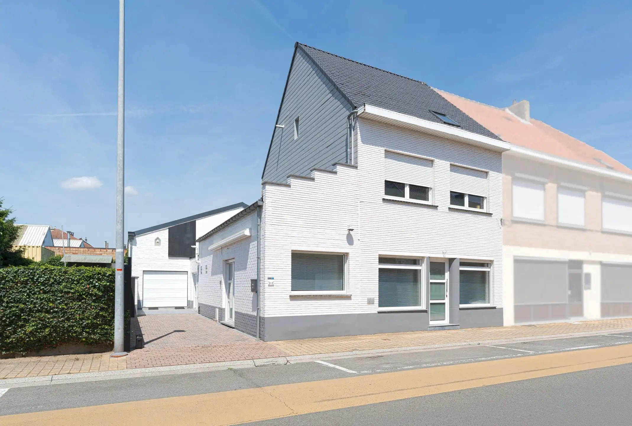 Multifunctioneel pand op strategische locatie foto 2