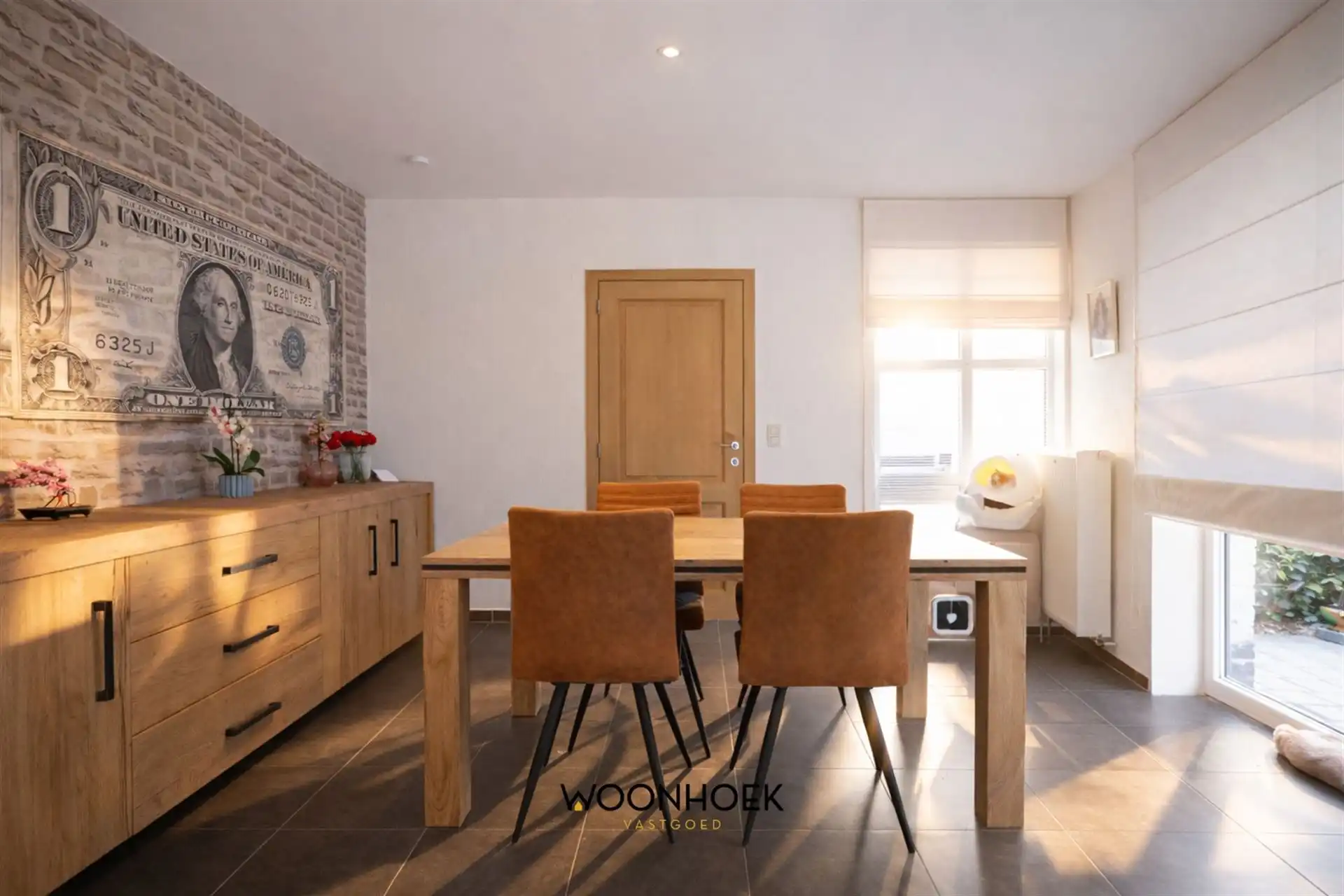  Woning met eigentijdse en serene architectuur foto 4