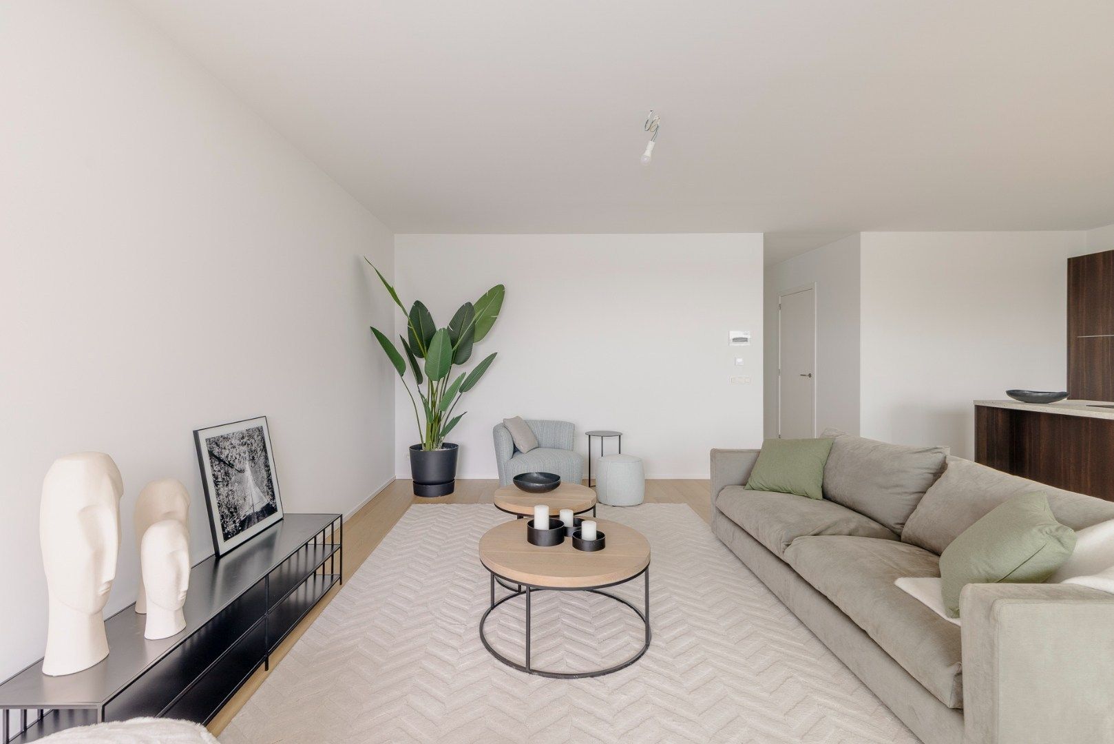 Ruim en lichtrijk appartement te koop in centrum Waregem foto 5