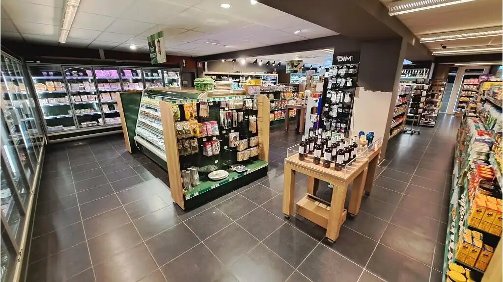 Overname instapklare buurtwinkel 400 m2 in Sint-Michiels Brugge foto 3