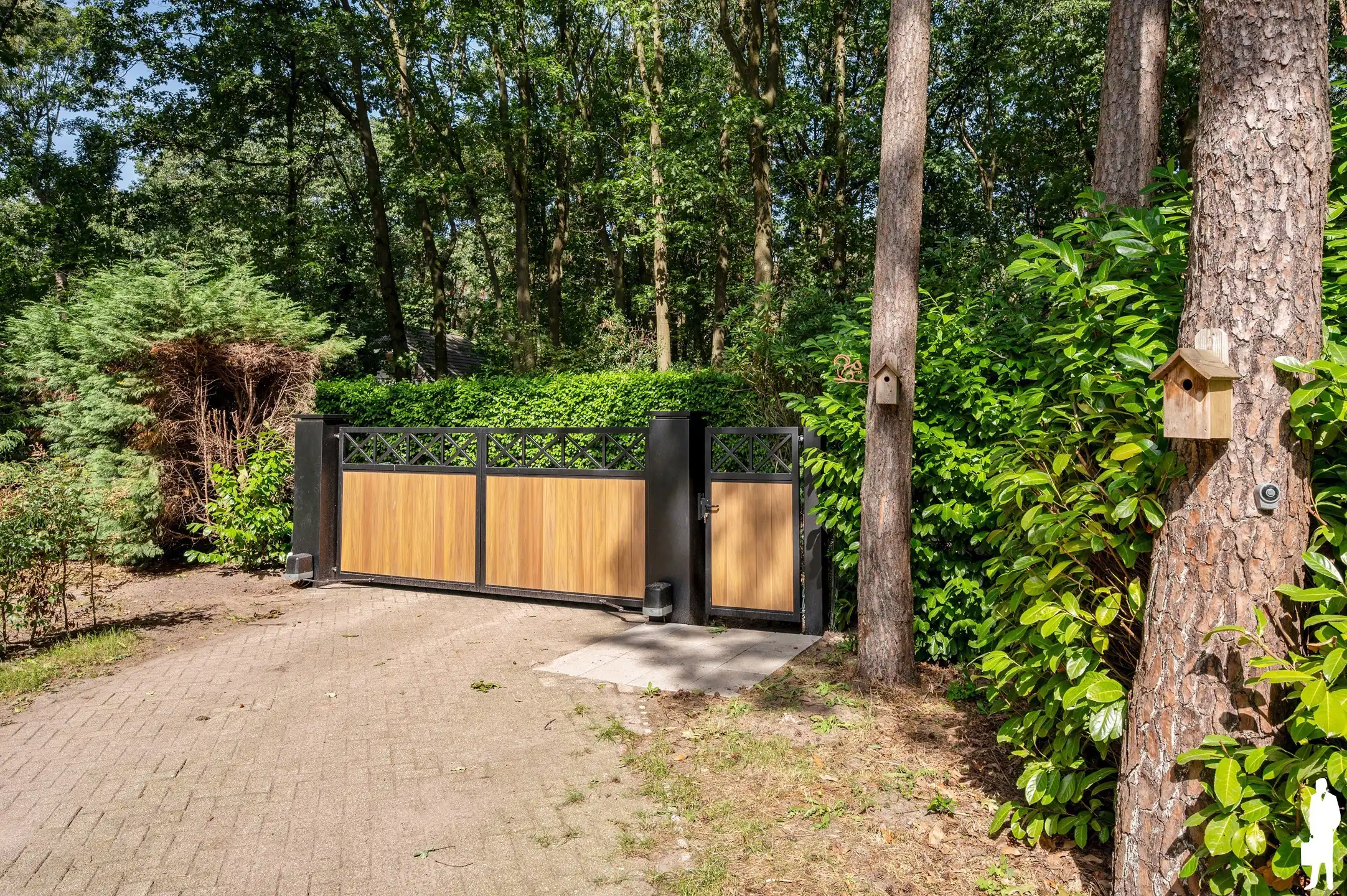 Volledig gerenoveerde gelijkvloerse woning met 2 slaapkamers en zonnige tuin in een rustige, bosrijke omgeving te Essen Wildert foto 2