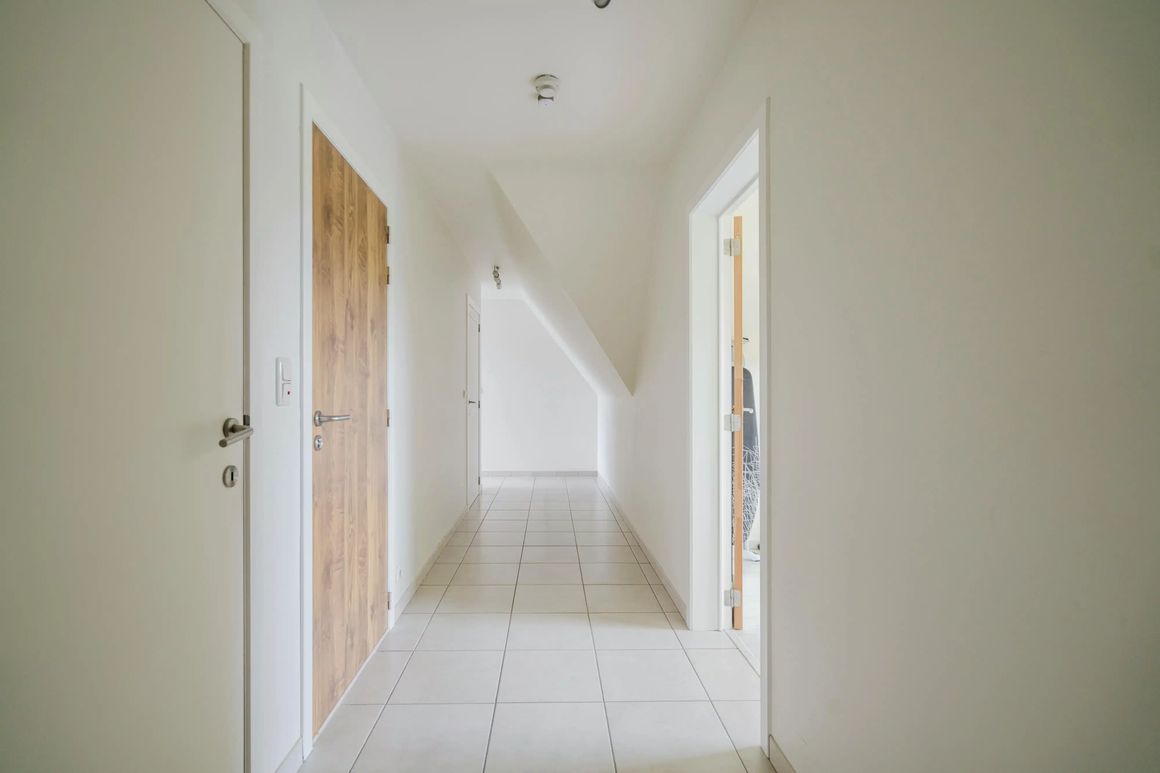 Lichtrijk appartement te koop in hartje Harelbeke! foto 11