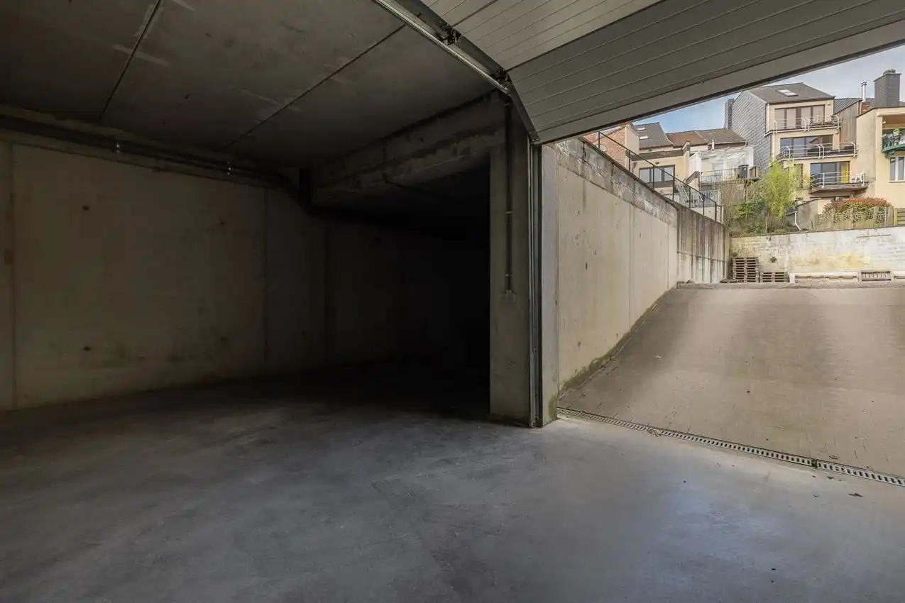 heel royaal, recent, nabij station, rustig, label A met garage foto 32