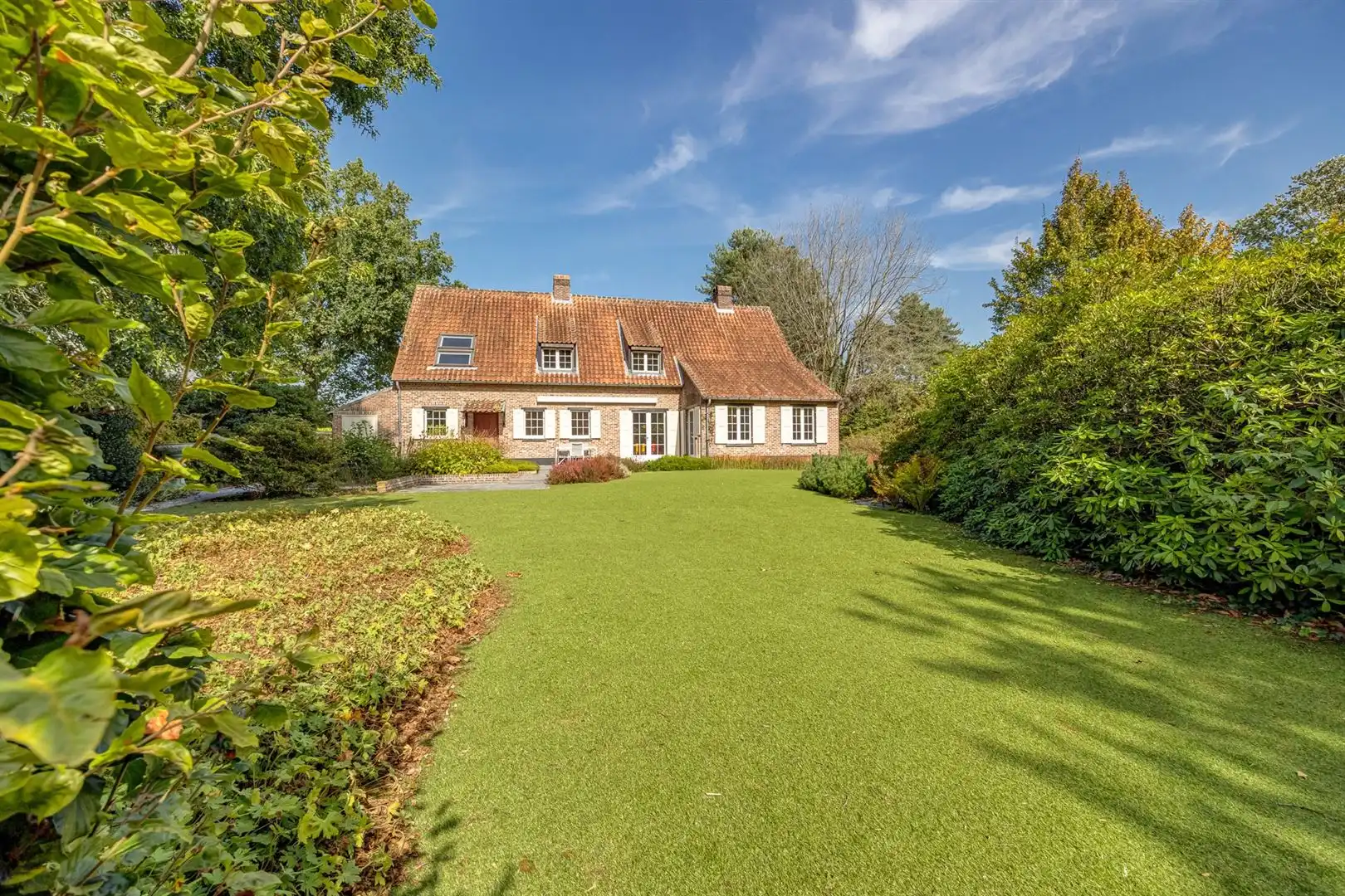 Karaktervolle landelijke woning met 4 slpk en ruime tuin foto 3