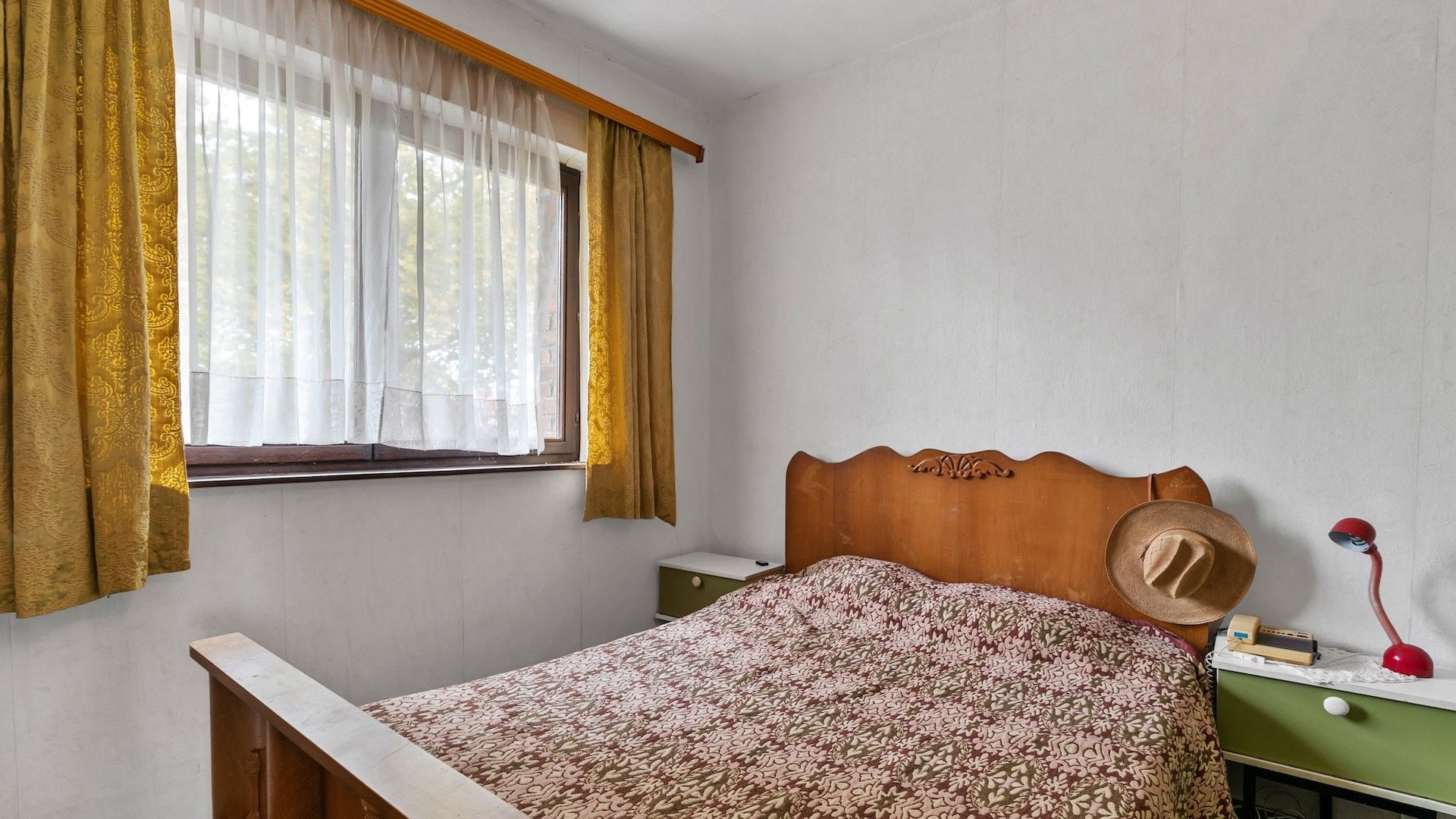 Te renoveren woning met 4 slpk's op een perceel van 3a 20 ca foto 13