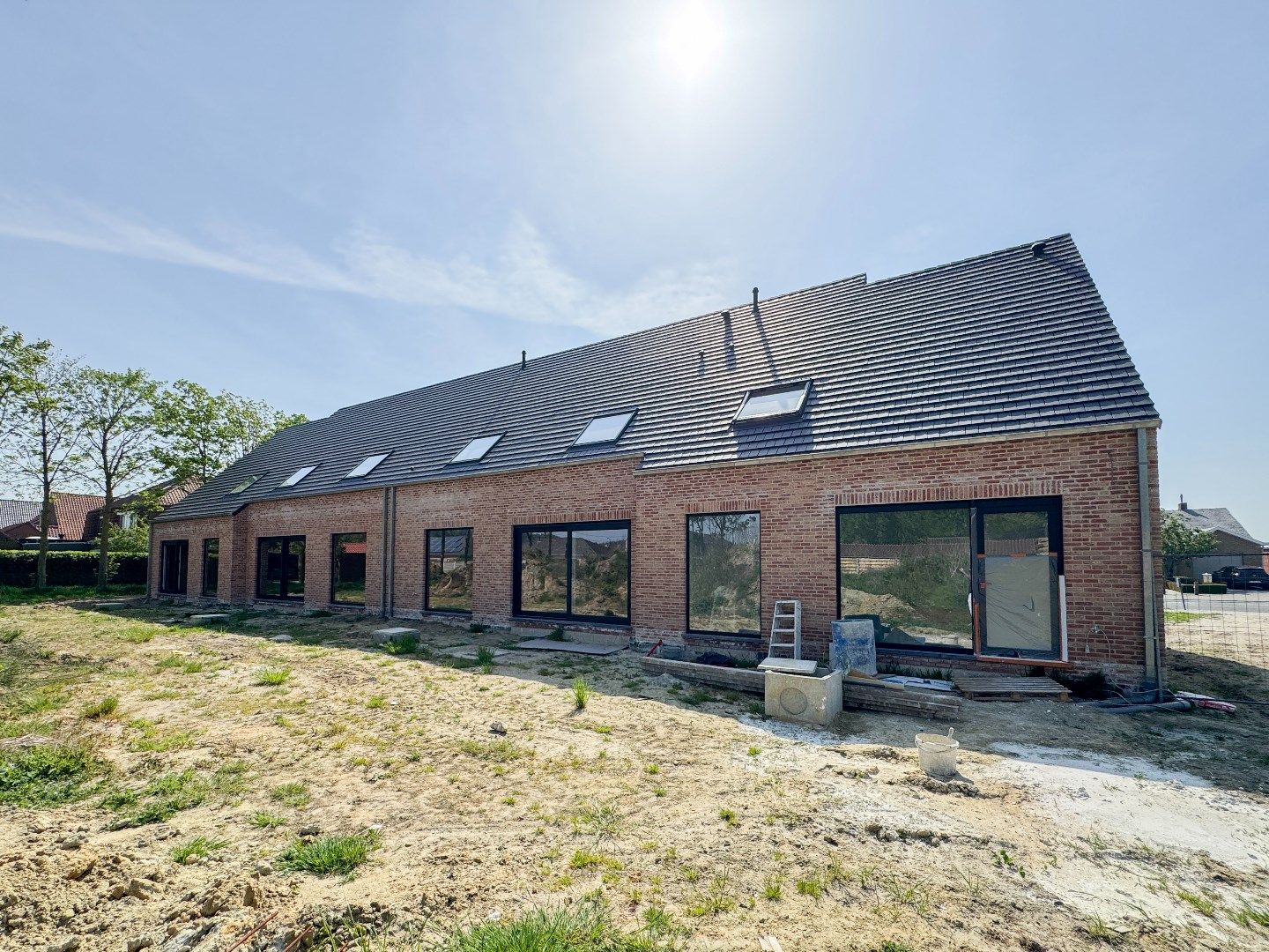 Ruime 4-slaapkamer woning op boogscheut van centrum Eernegem foto 2